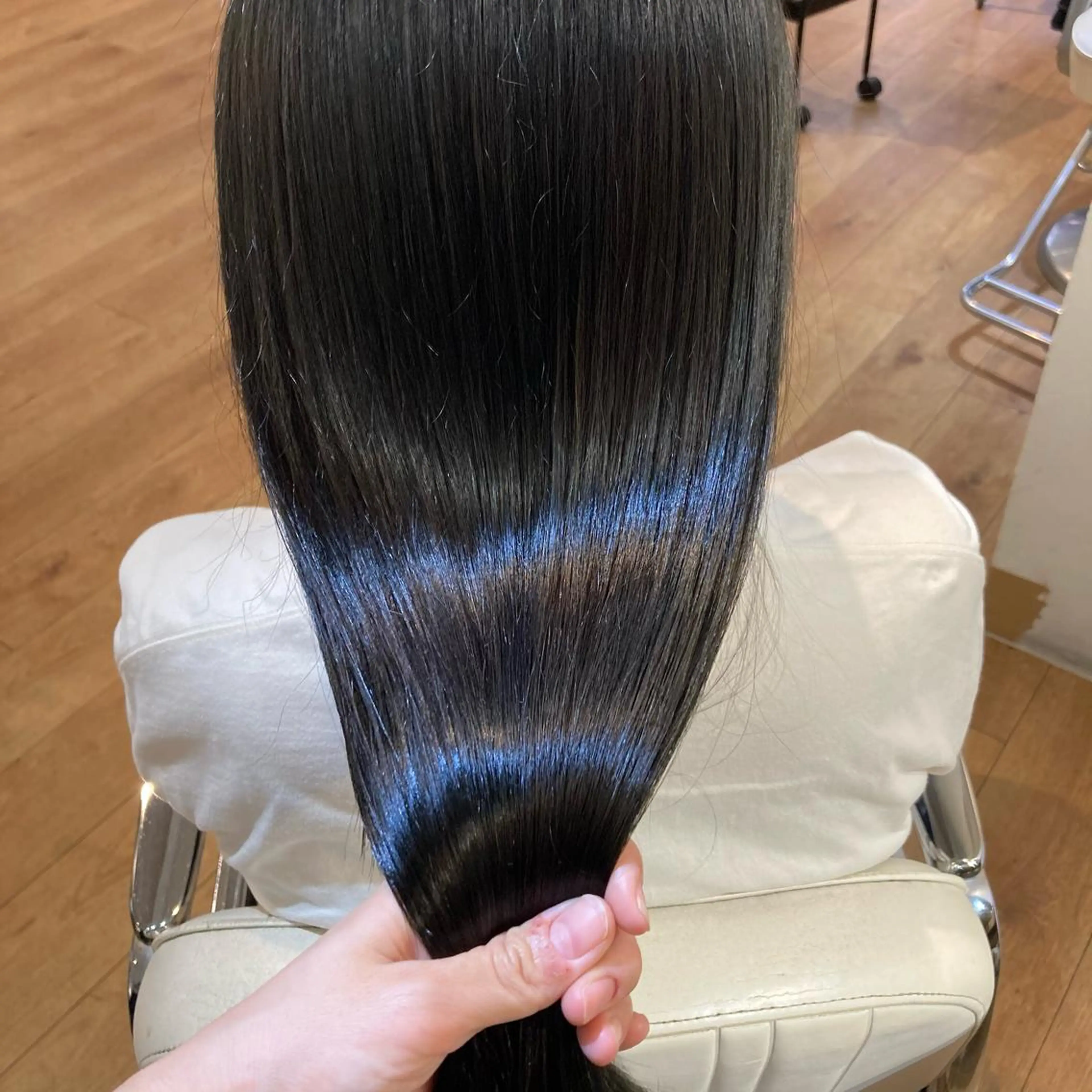 ロング NEWI 京橋 京橋【tomomi】のヘアスタイル