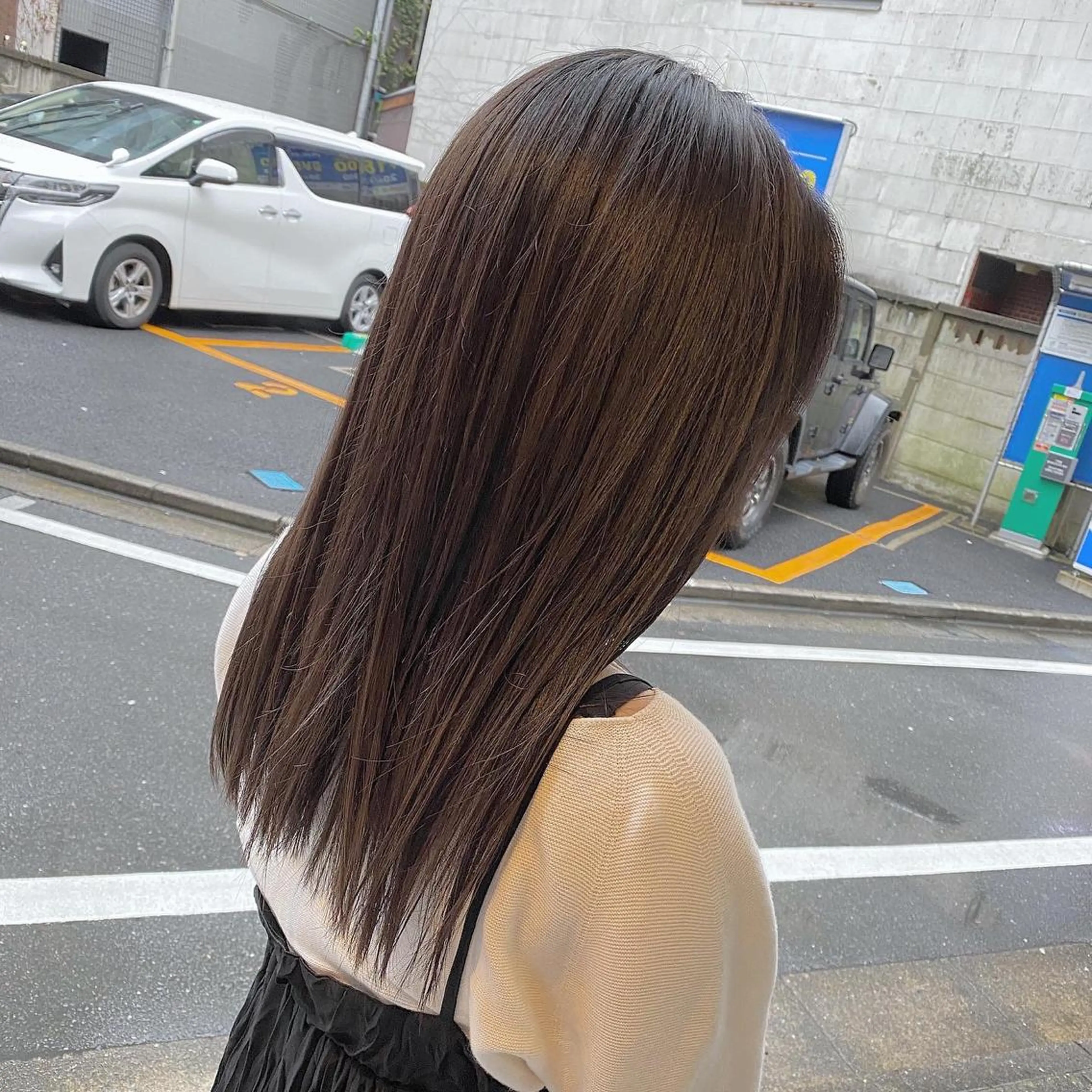 セミロング カラー ブラウンカラー キャラメルブラウン 髪質改善 SALOWIN 池袋Suite店所属・髪質改善特化 安東駿介のヘアスタイル