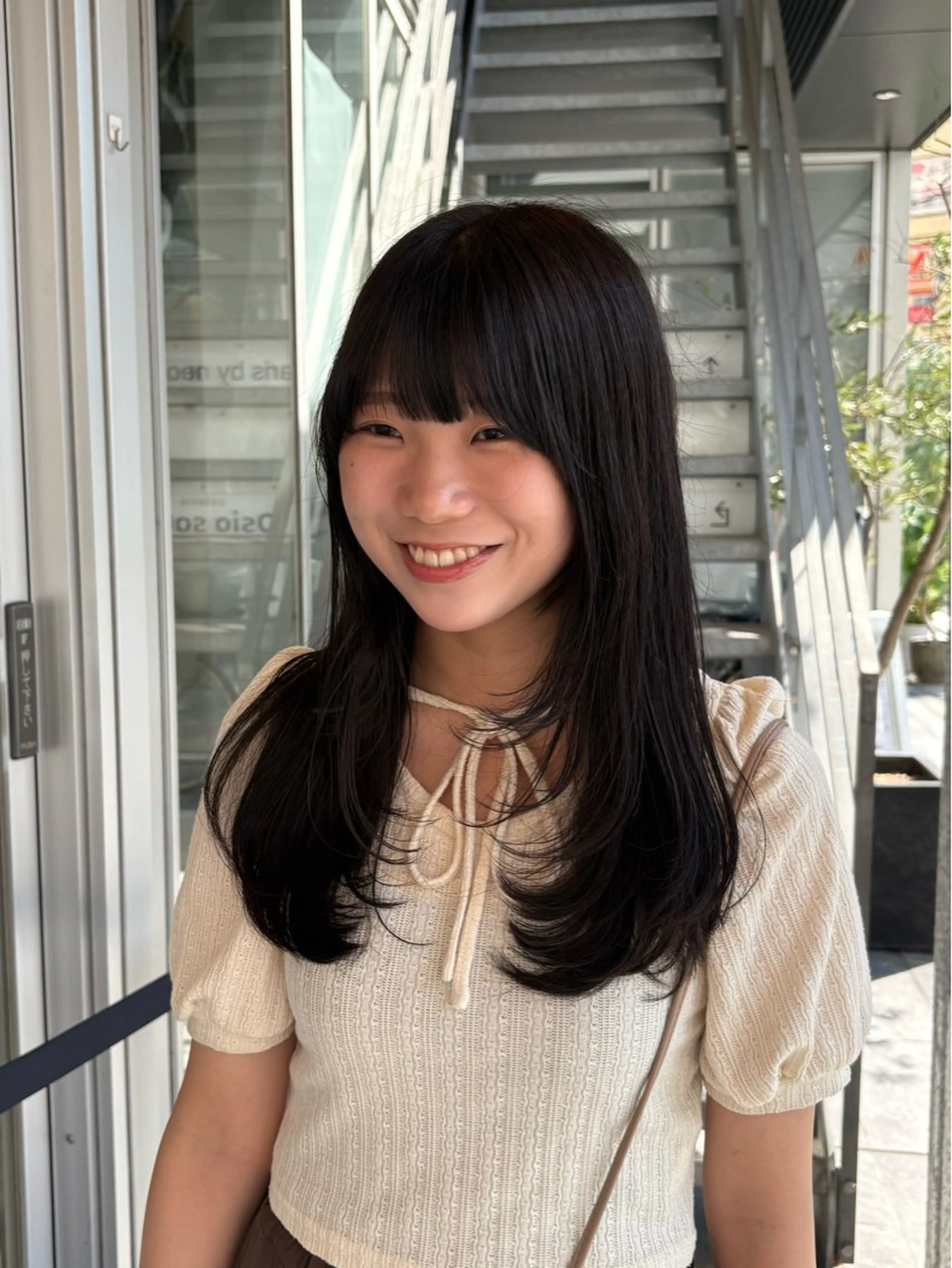 ロング レイヤーカット カット ヘアカラー 西村 清花のヘアスタイル