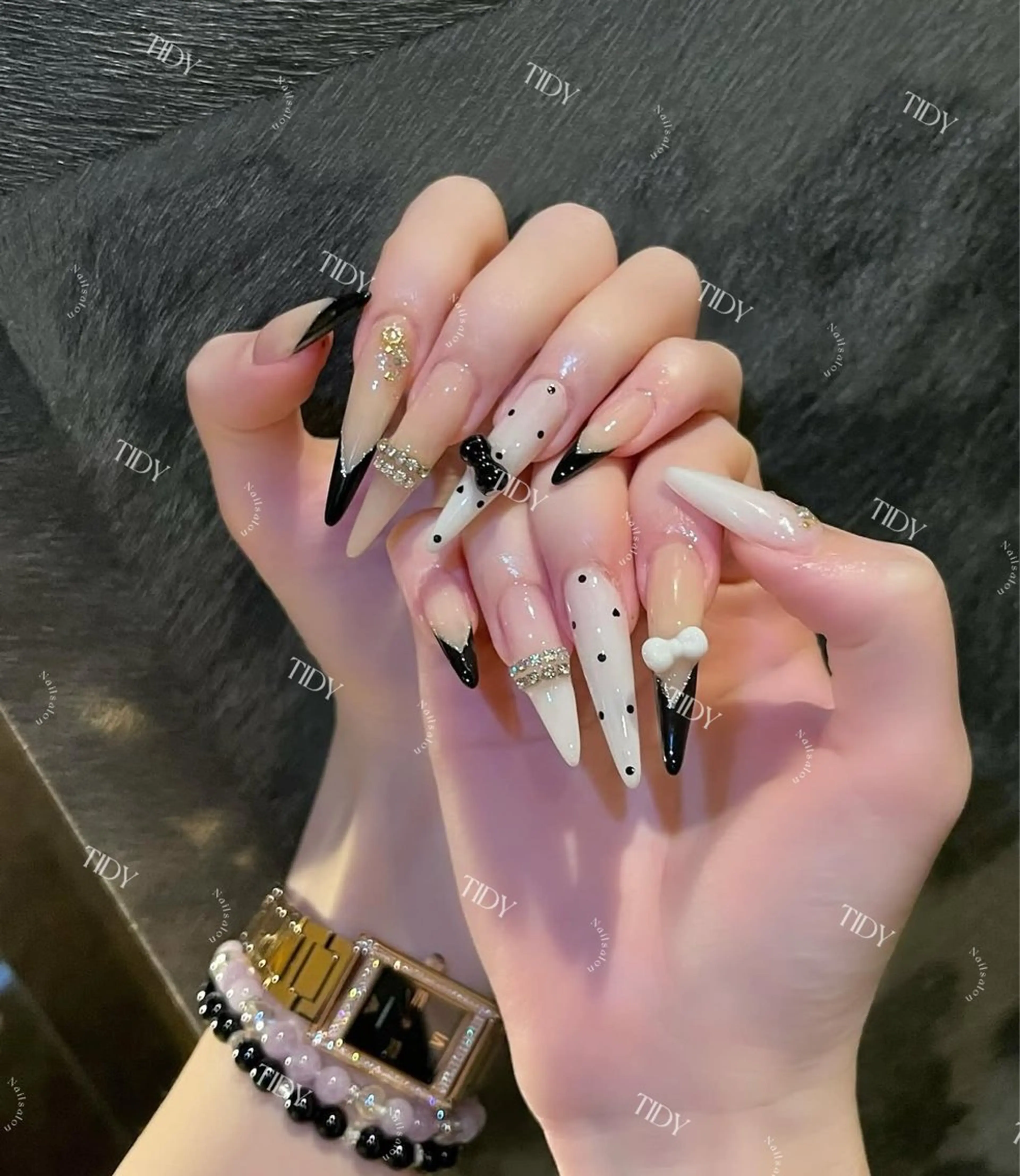 ネイル フットネイル ジェルネイル キラキラネイル 韓国ネイル ロングネイル ハンドネイル TIDY M&Mのネイルデザイン