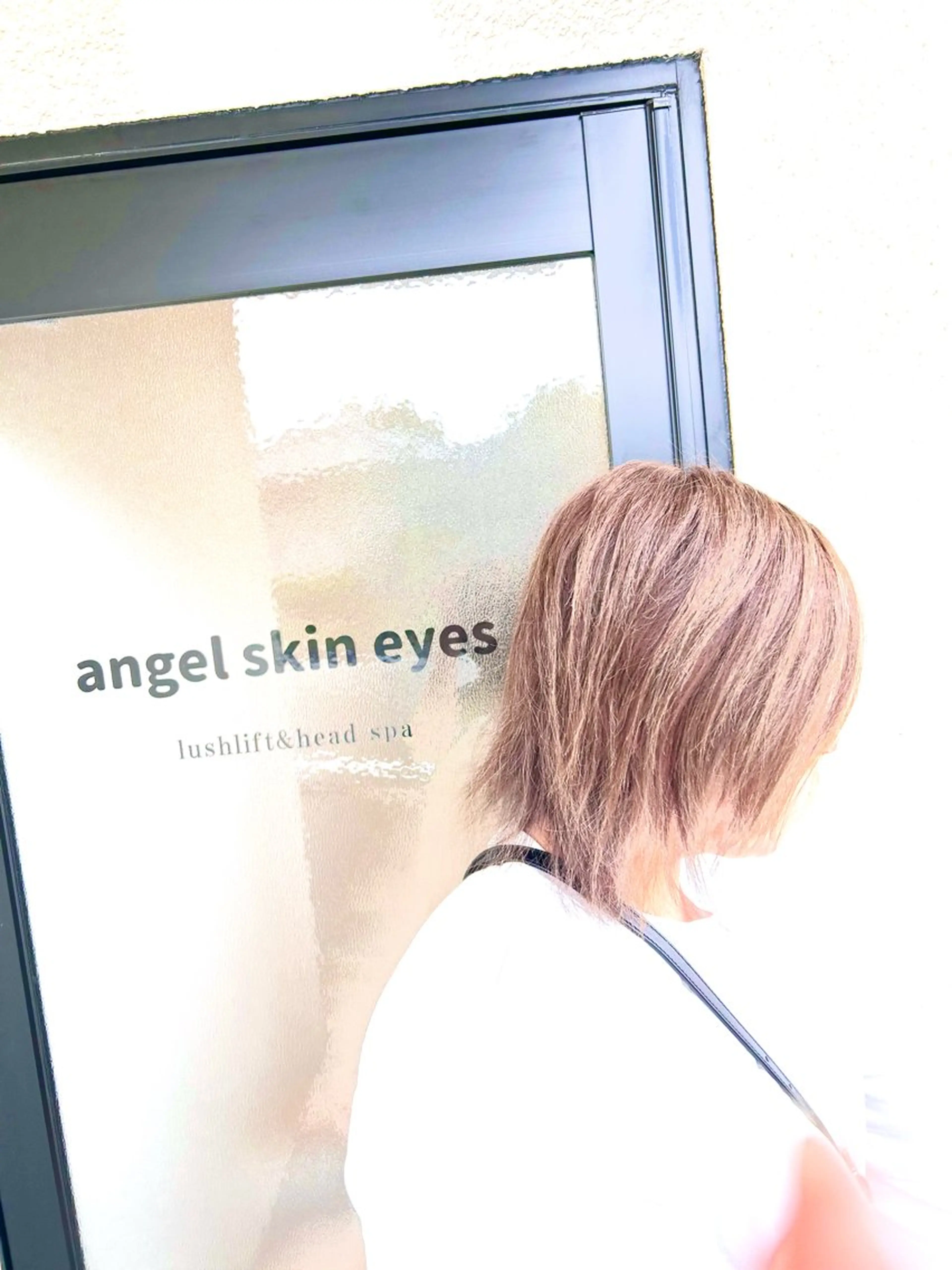 ミディアム カラー angel skin eyesのヘアスタイル