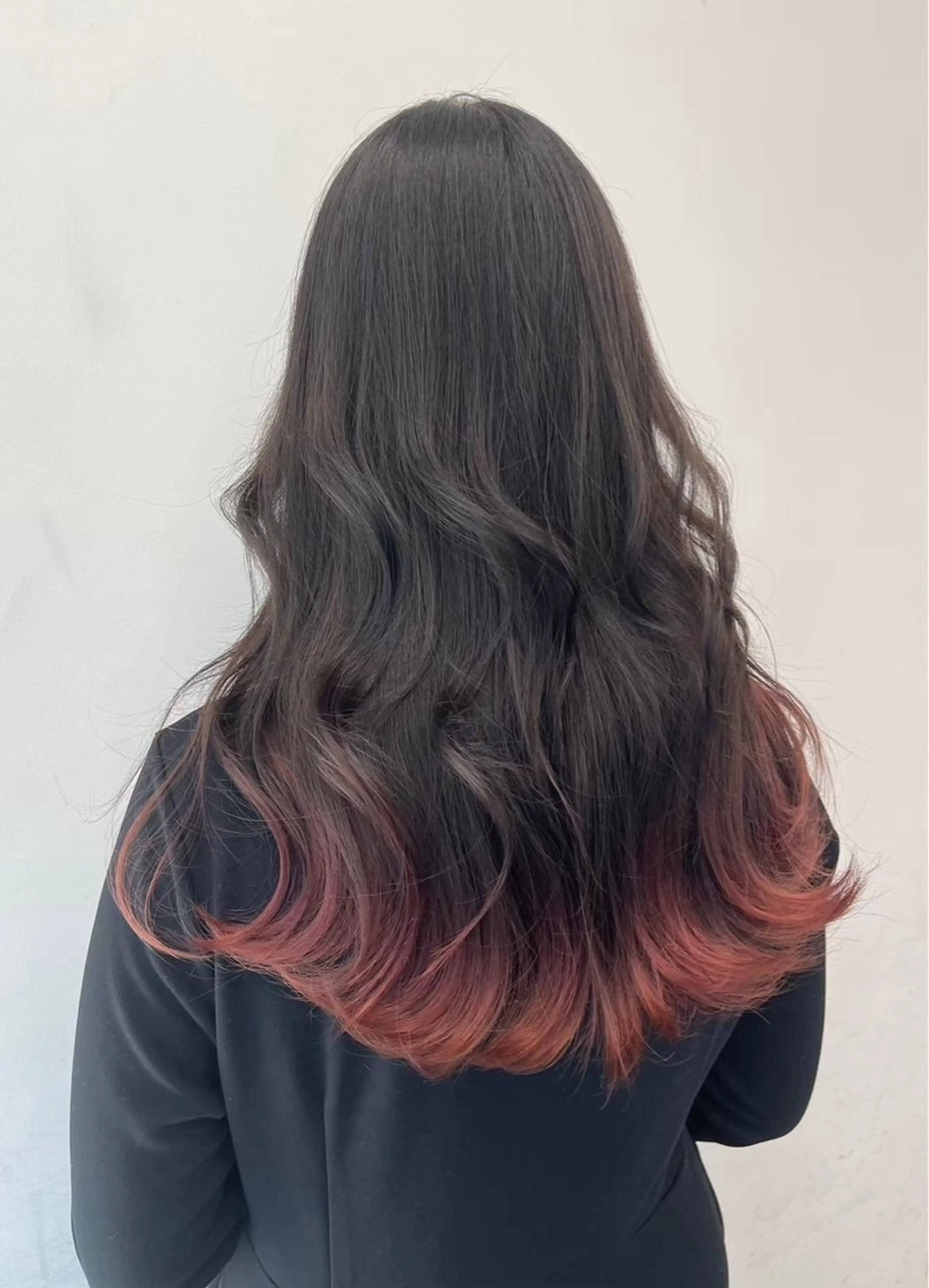 ロング カラー パーマ カット ヘアカラー パーマ トリートメント ヘッドスパ 巻けるケア縮毛矯正✨ ケアカラー✨山下のヘアスタイル