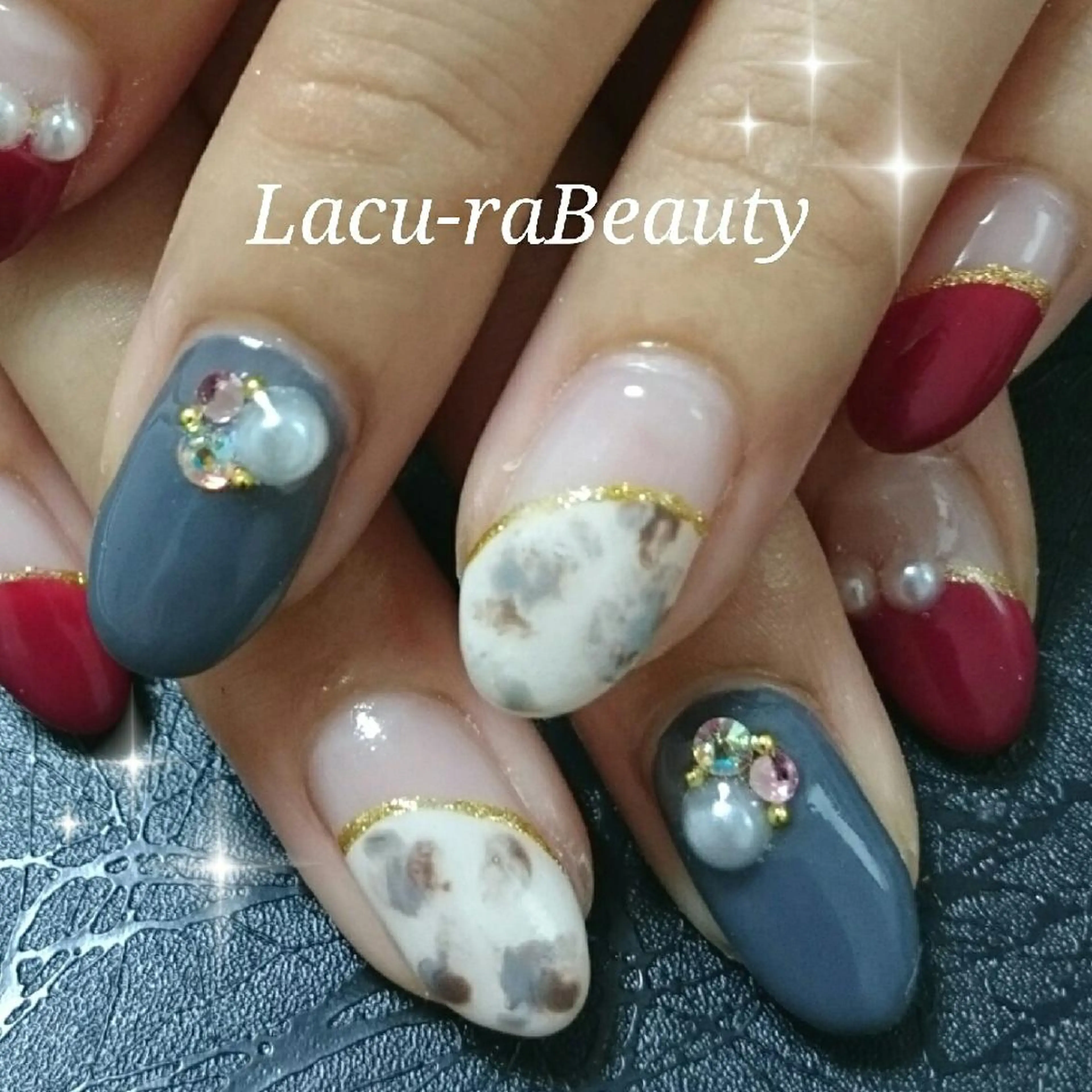 ネイル 小顔と腸の専門店 ラクーラビューティのエステ・リラクイメージ