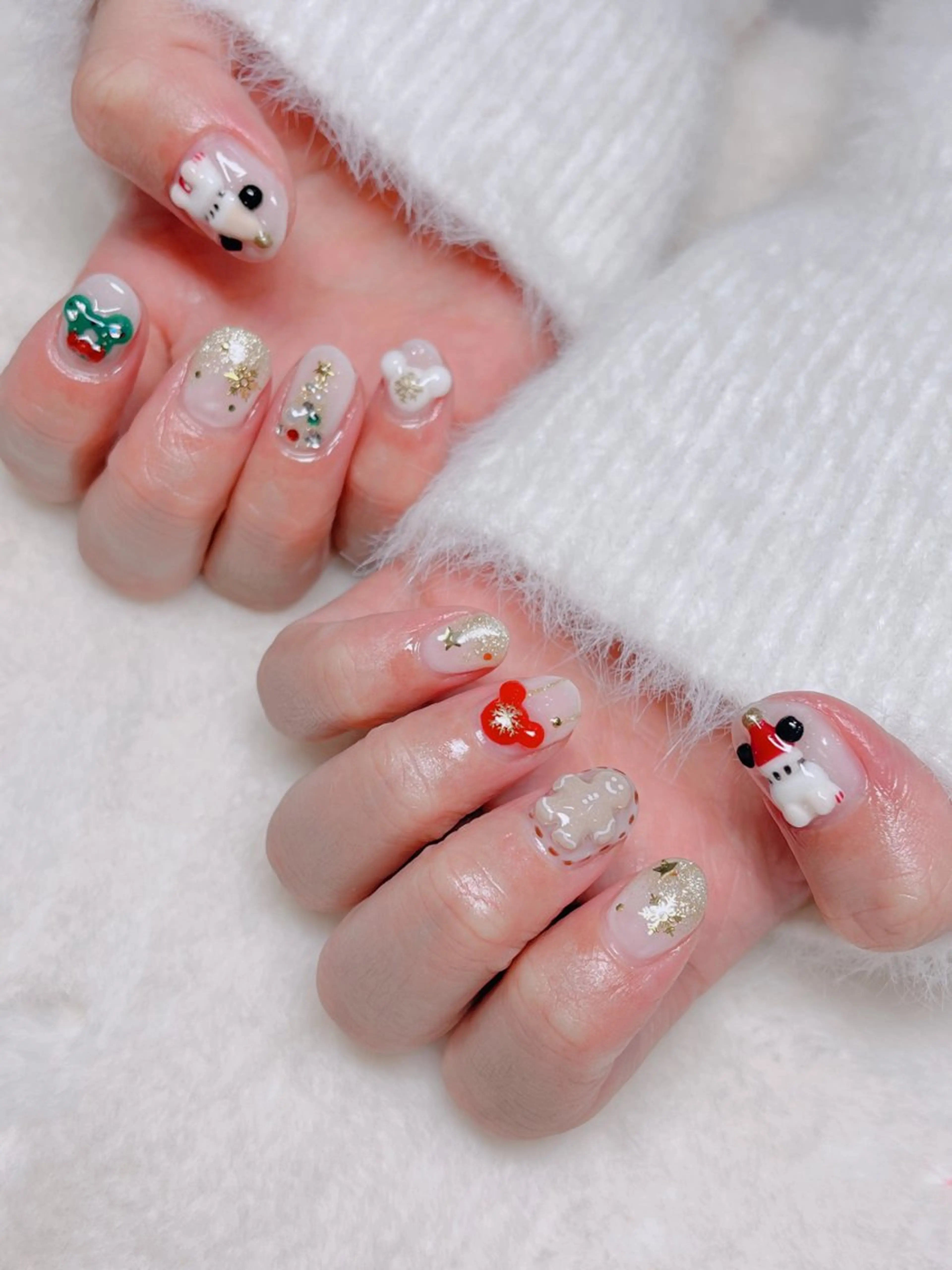 ネイル グラデーション 持ち込み シンプルネイル 冬ネイル クリスマス SINCERELY シンシアリー🌈のネイルデザイン