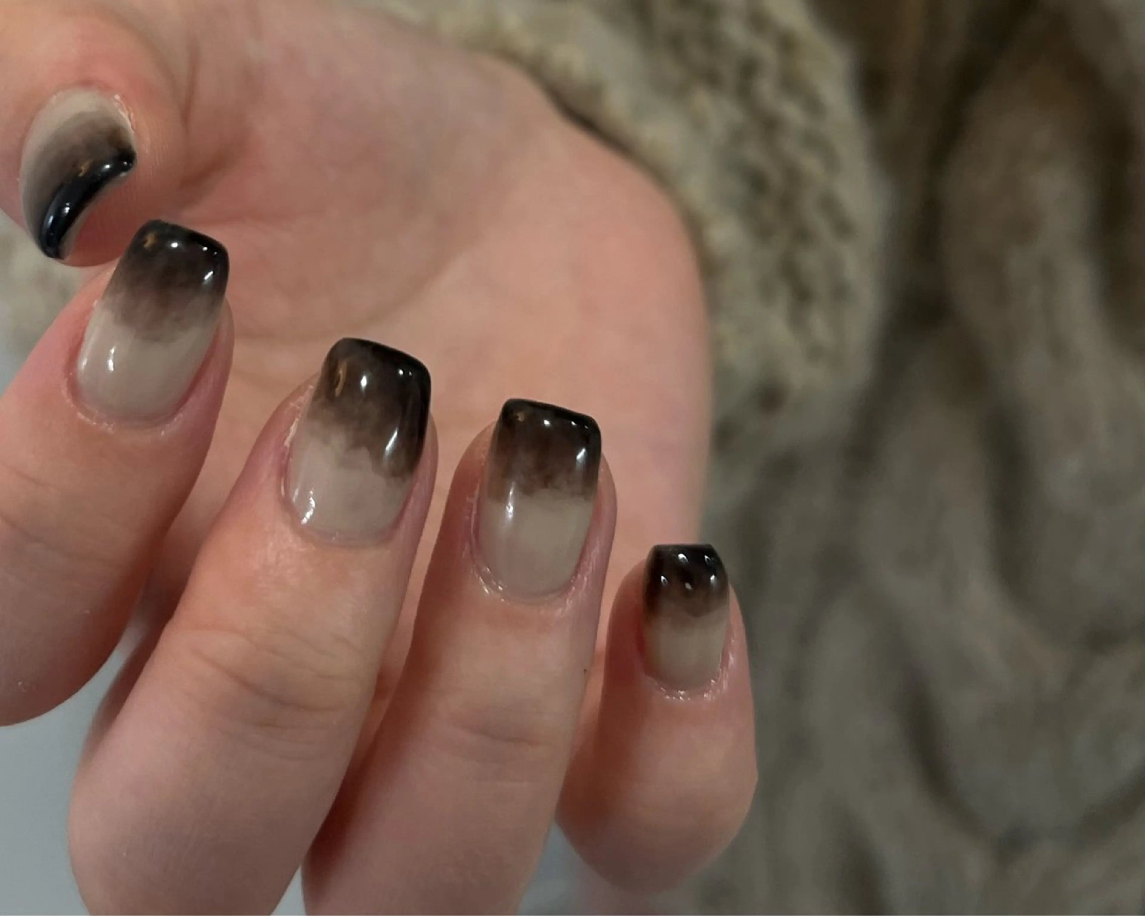 ネイル ハンドネイル Ray. ちゅるん系ニュアンスのネイルデザイン