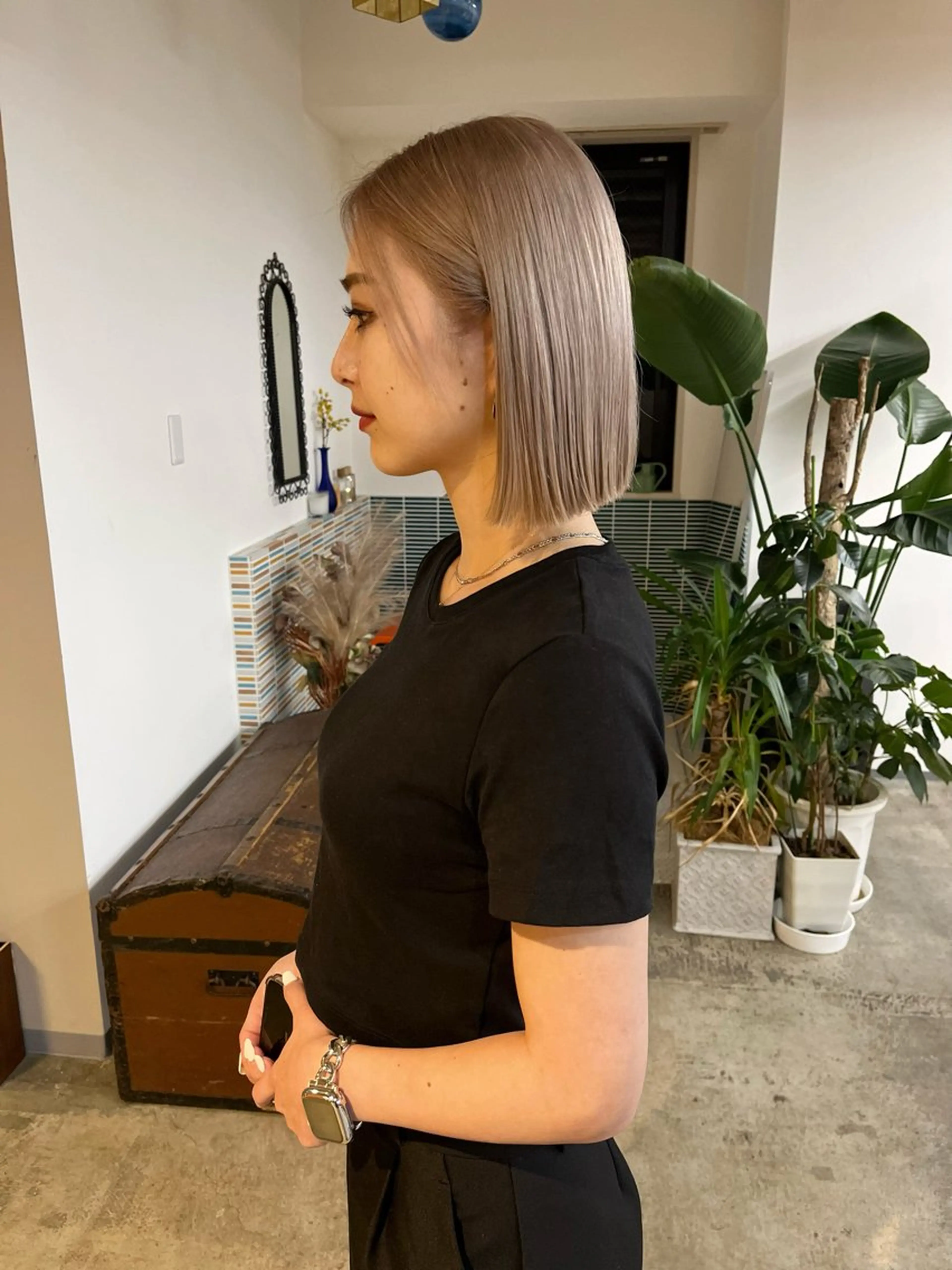 ミディアム カラー ベージュカラー ブリーチ ホワイトベージュ カット ヘアカラー トリートメント 🩷ハイトーン透明感 レイヤー🩷ユリカのヘアスタイル