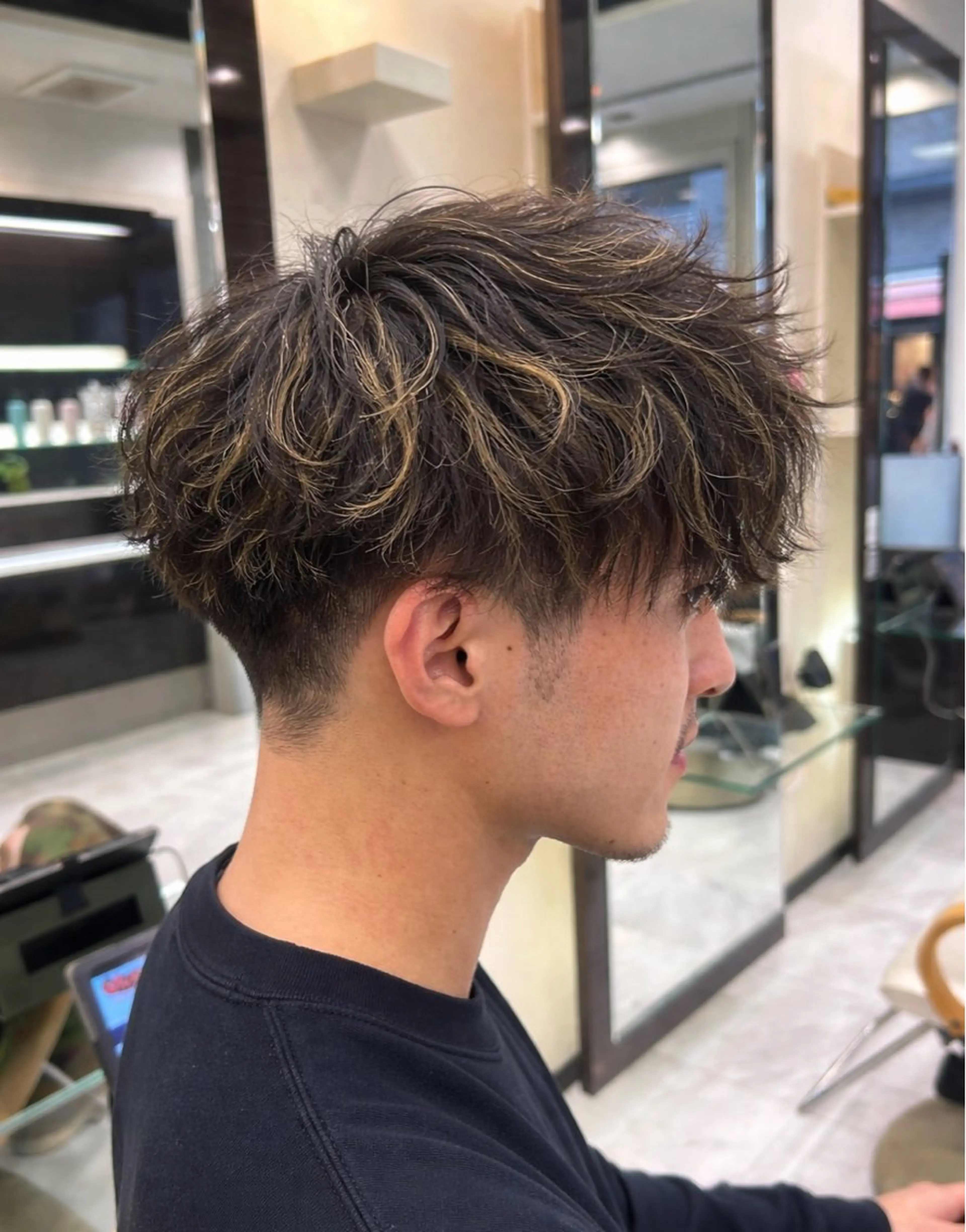 カラー メンズ メンズメッシュ 抜きっぱなしブロンド メッシュ 🍊小川実里🍊 /カラーレイヤーのヘアスタイル