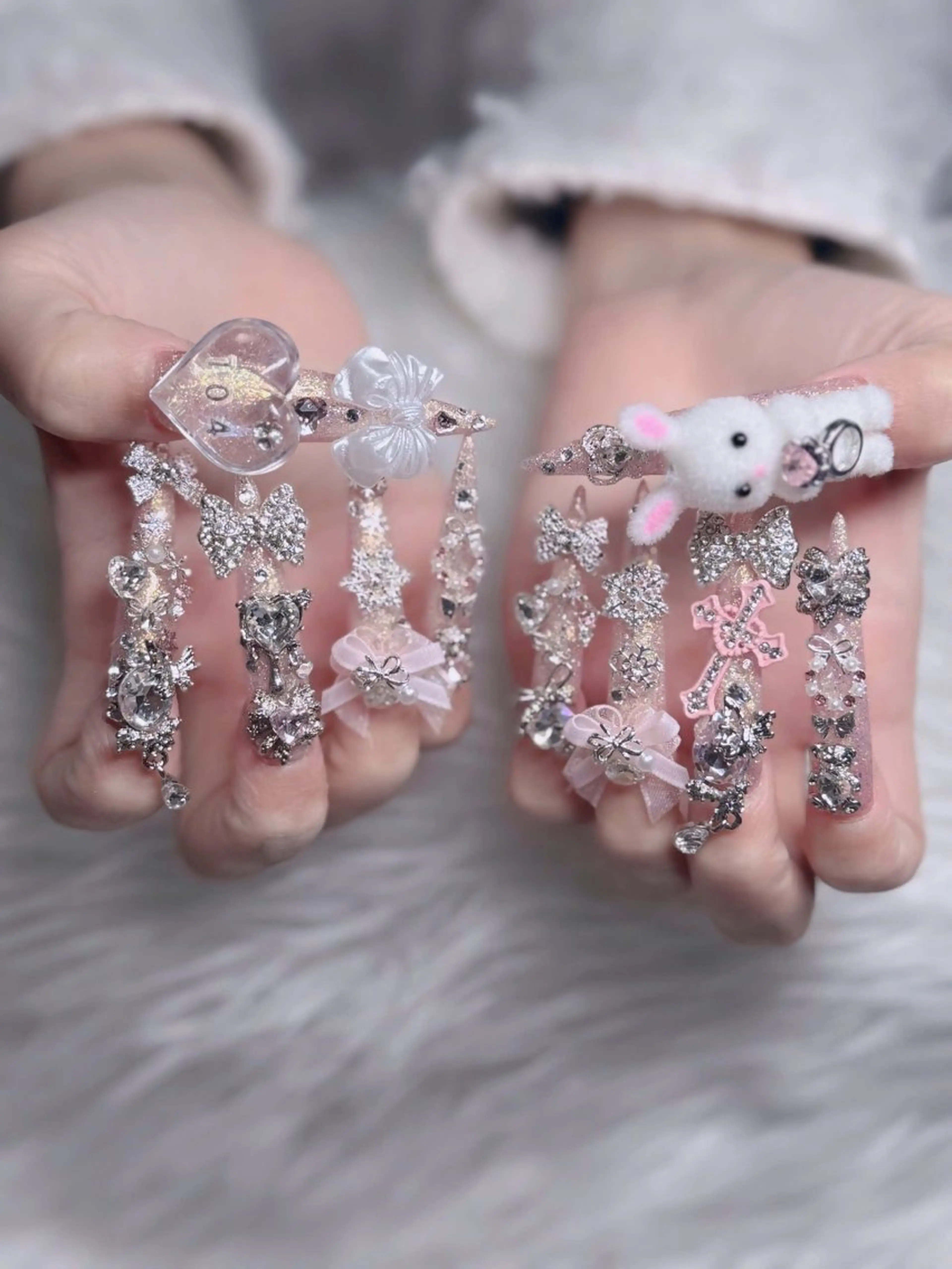 ネイル オーロラネイル フレンチネイル ジェルネイル ハロウィン キラキラネイル ハンドネイル H.baby Nail Salonのネイルデザイン