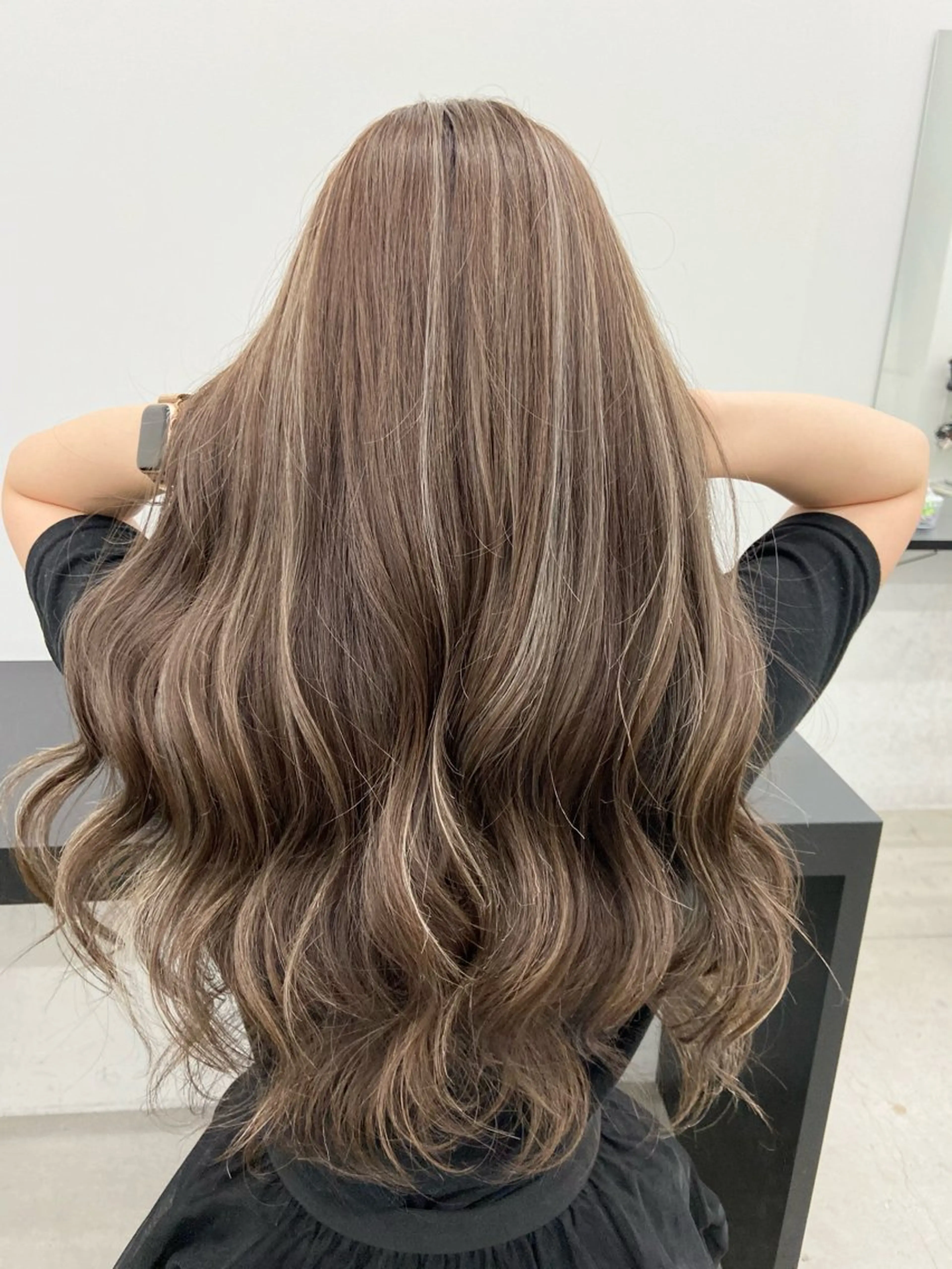 ロング カラー ハイライトカラー ハイライト 原田 瑠月のヘアスタイル