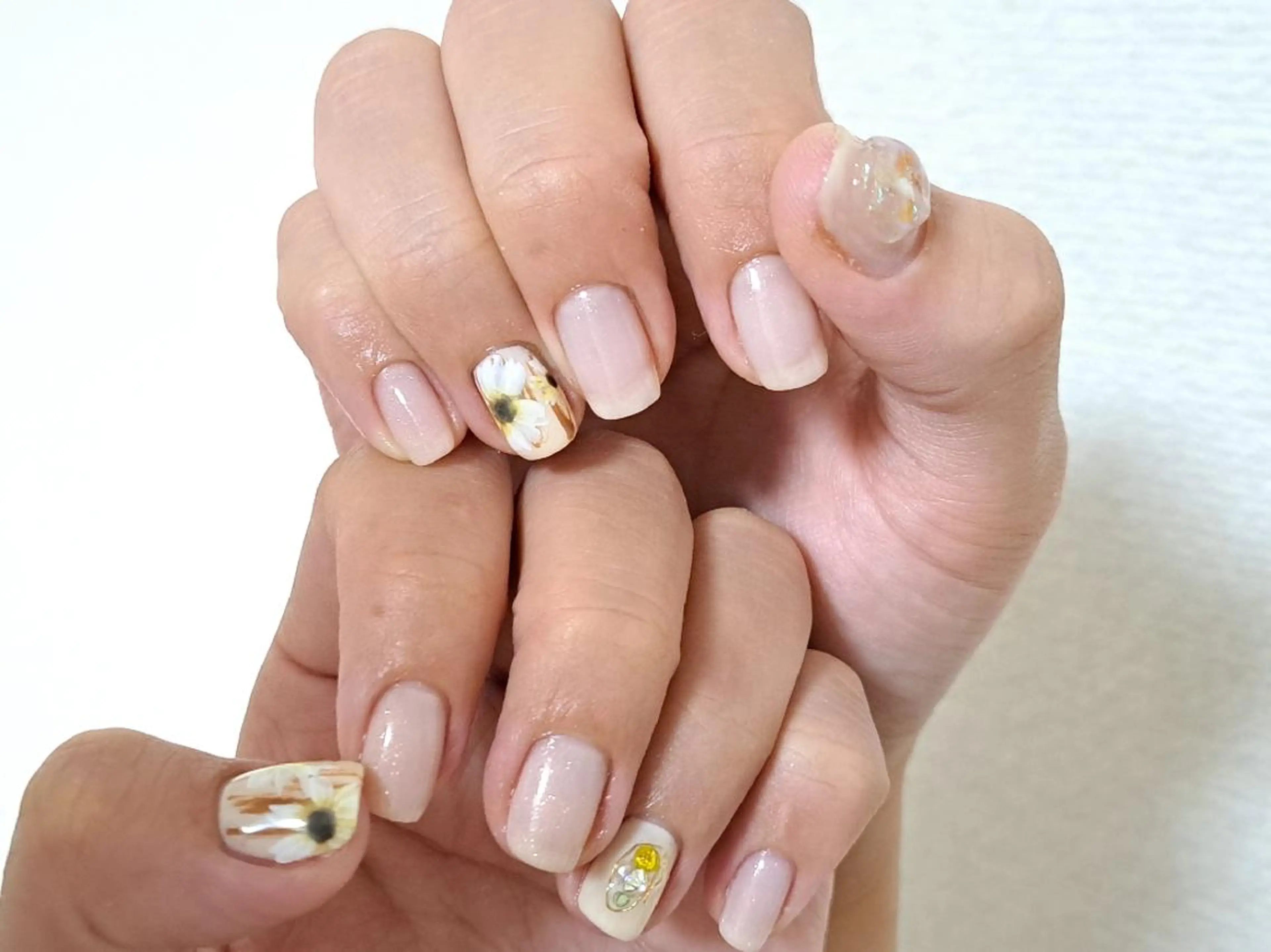 ネイル Lupinus所属・Lupinus ルピナスのネイルデザイン