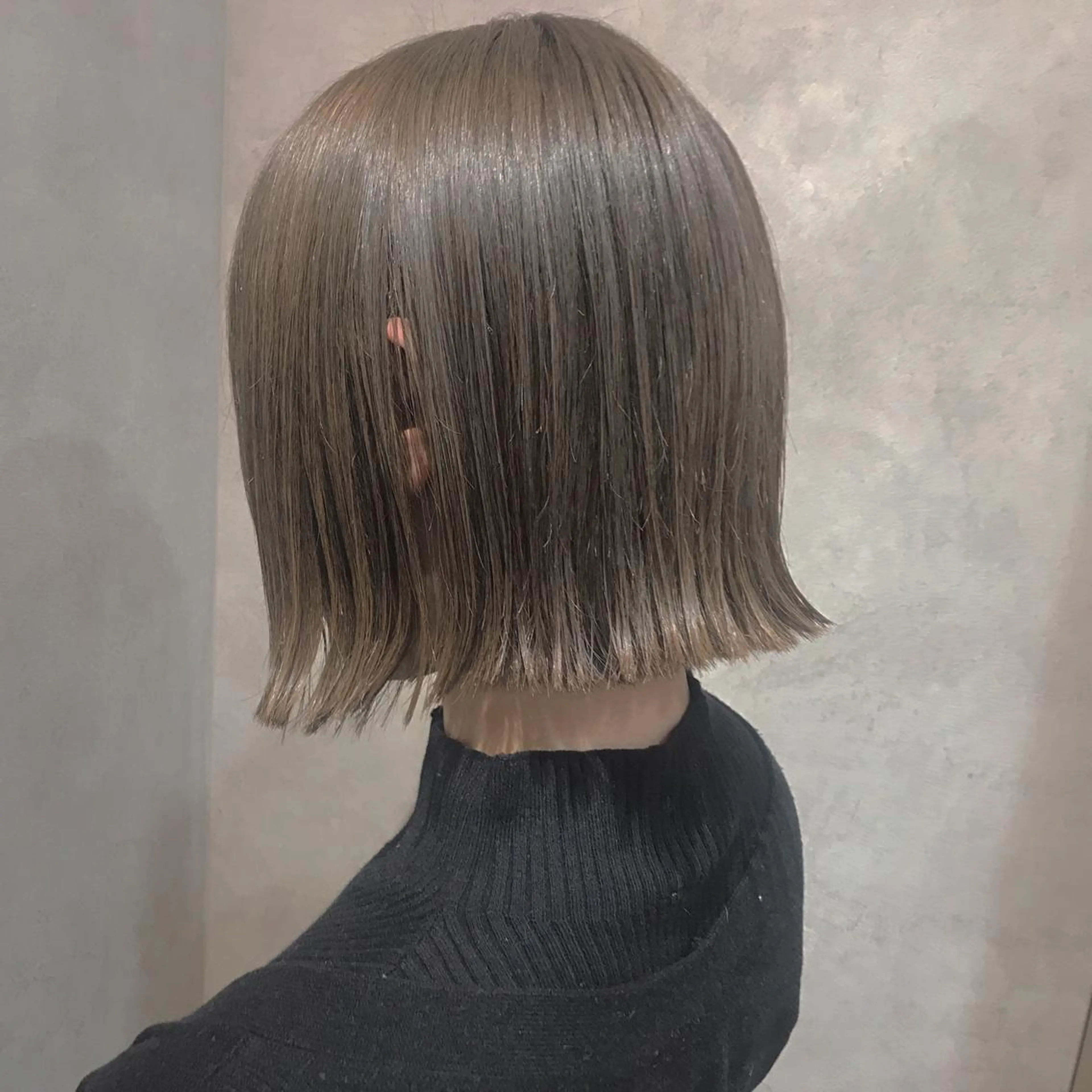 ショート カラー ヘアアレンジ moto船橋所属・対馬 粘音のヘアスタイル