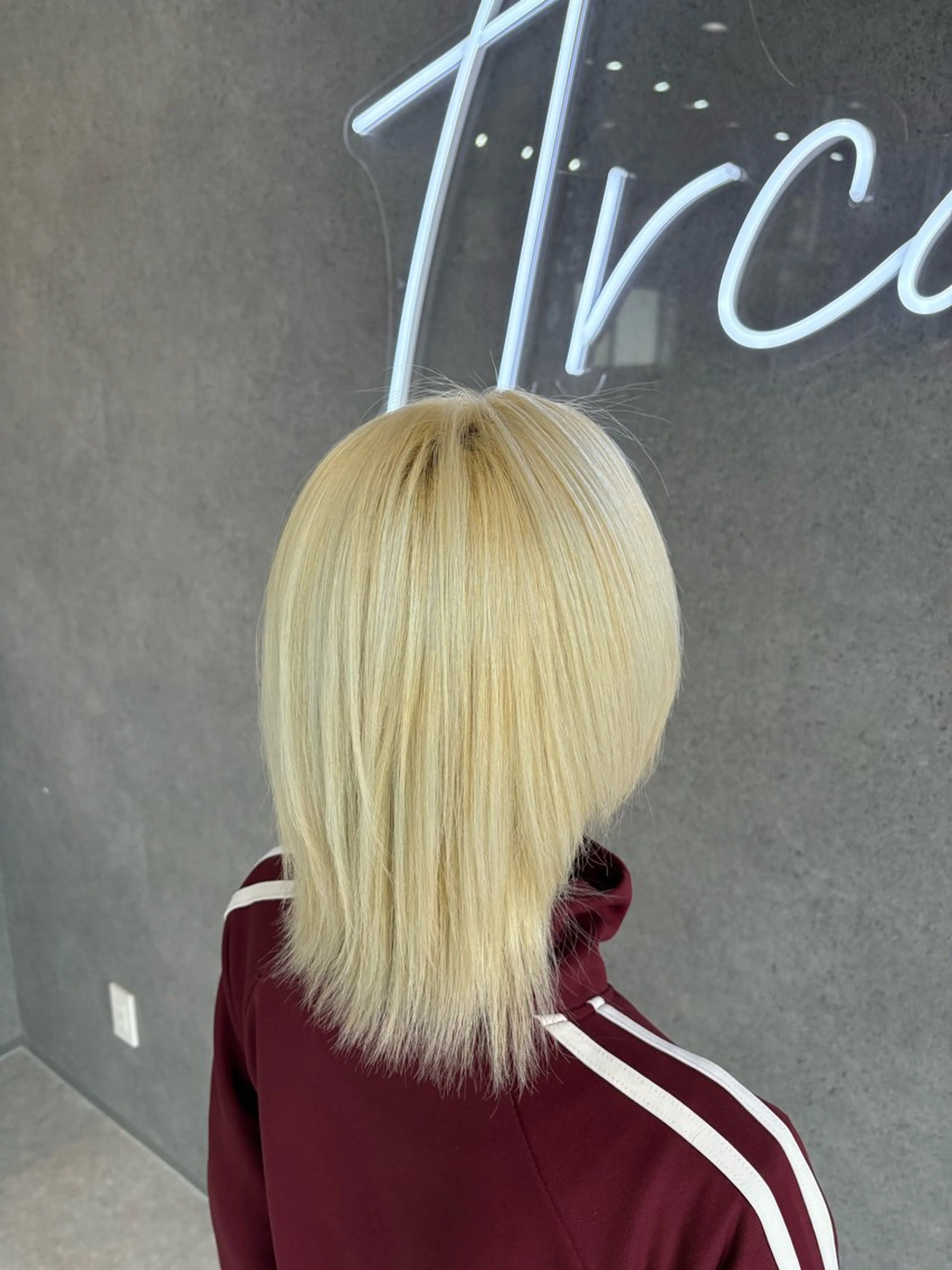 ショート ヘアカラー ARCANA イホリのヘアスタイル