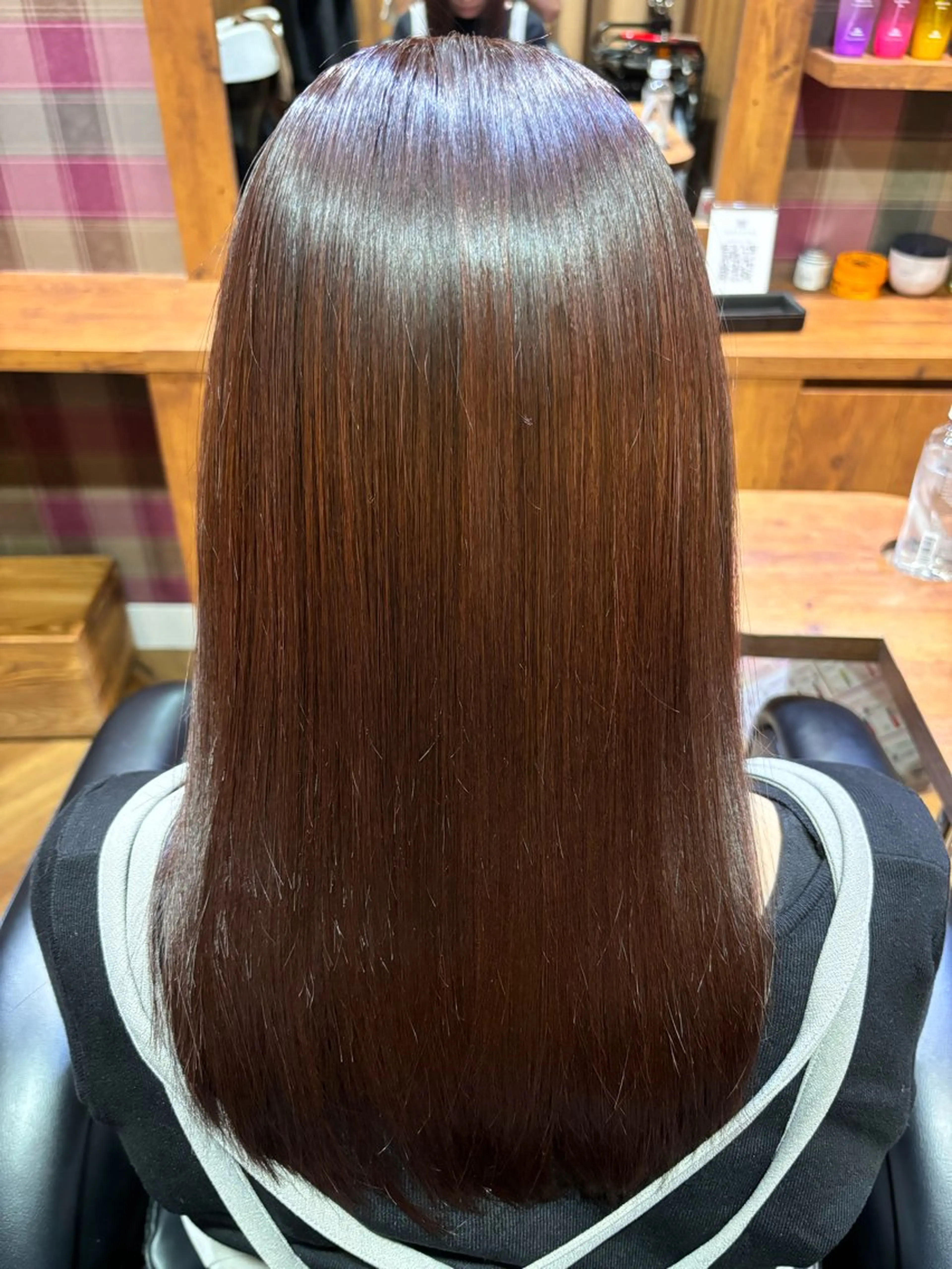 超高濃度ダメージ緩和剤カラー+オージュアトリートメントの写真