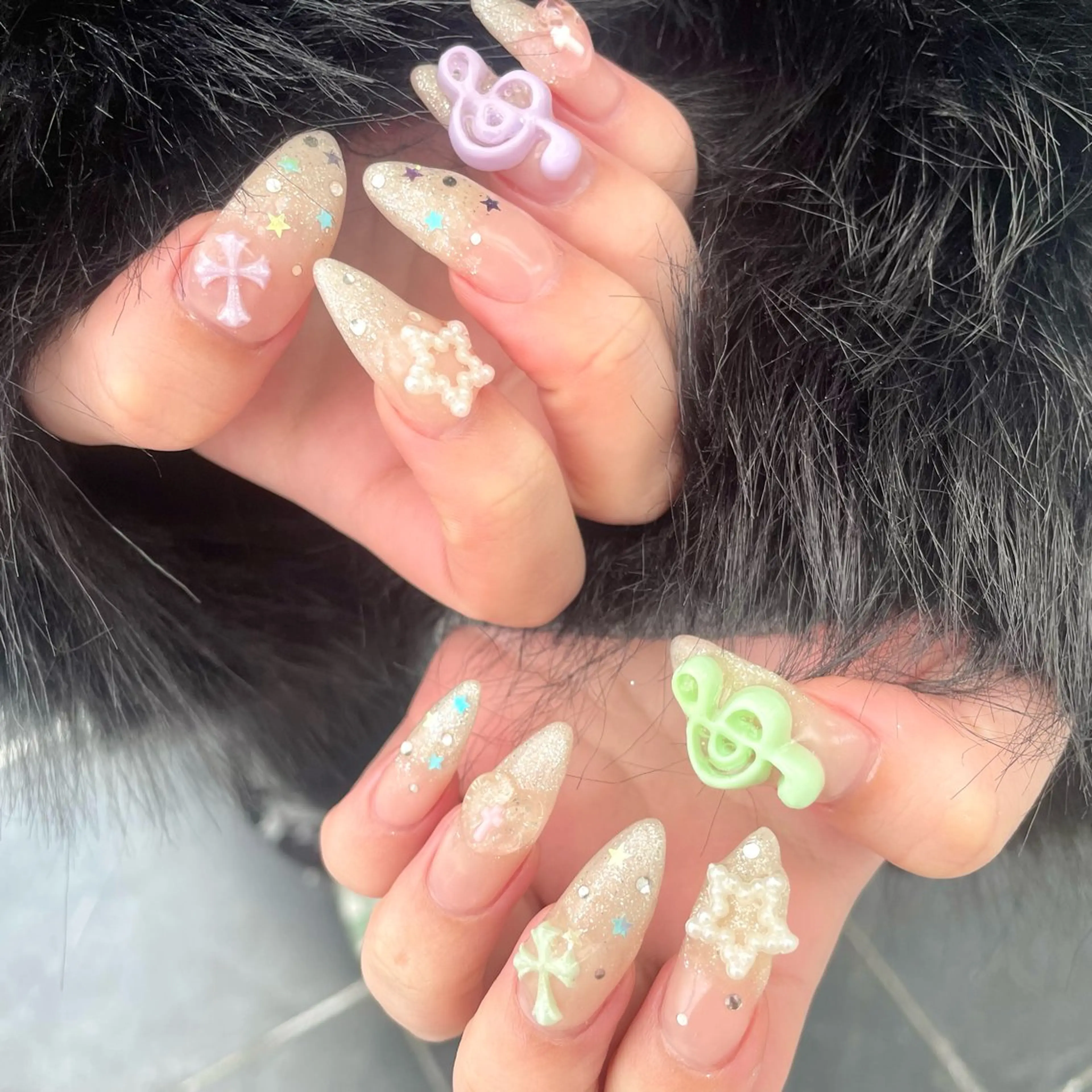 ネイル ホログラムネイル ハンドネイル Nail ヌシん家 AKANEのネイルデザイン