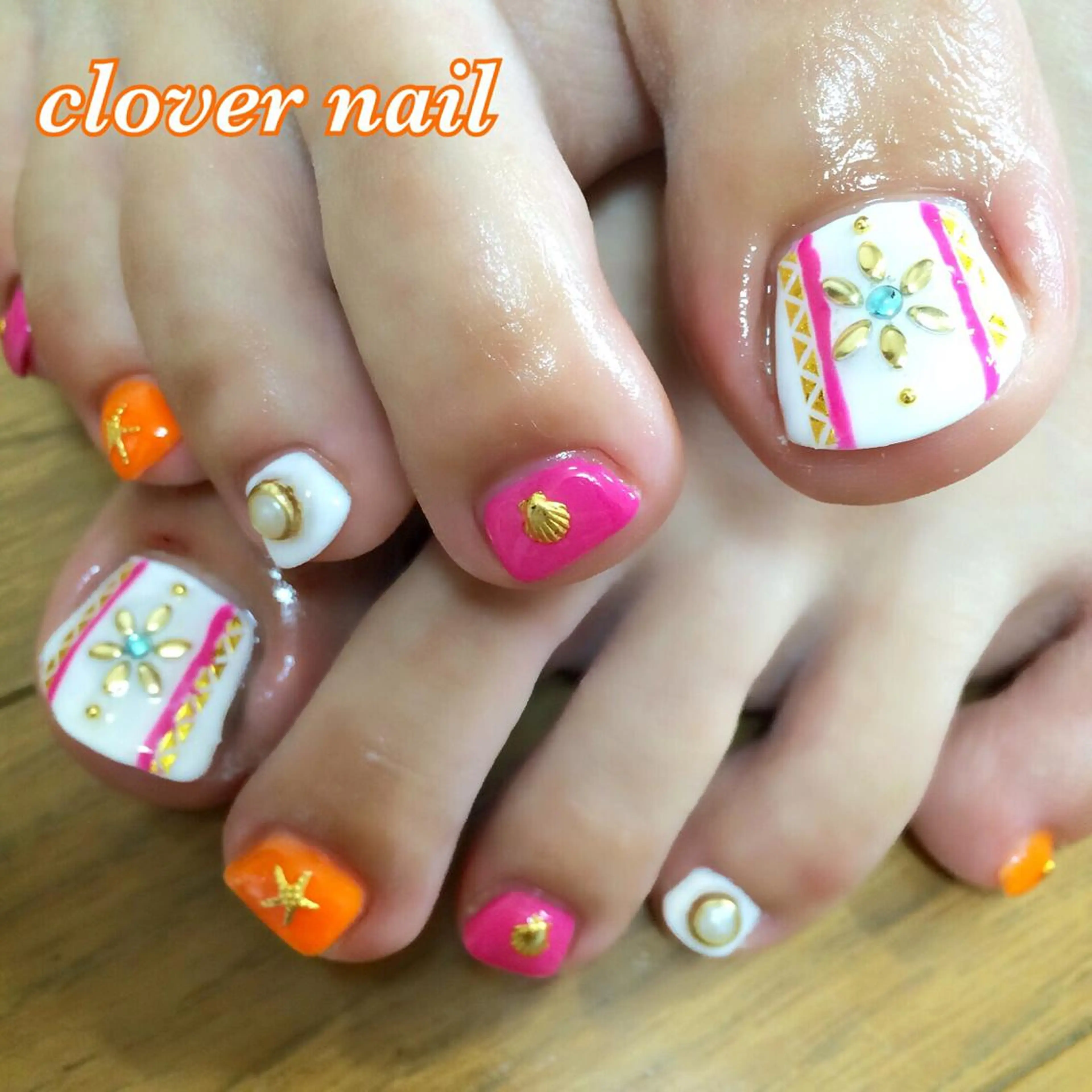 ネイル clover nailのネイルデザイン