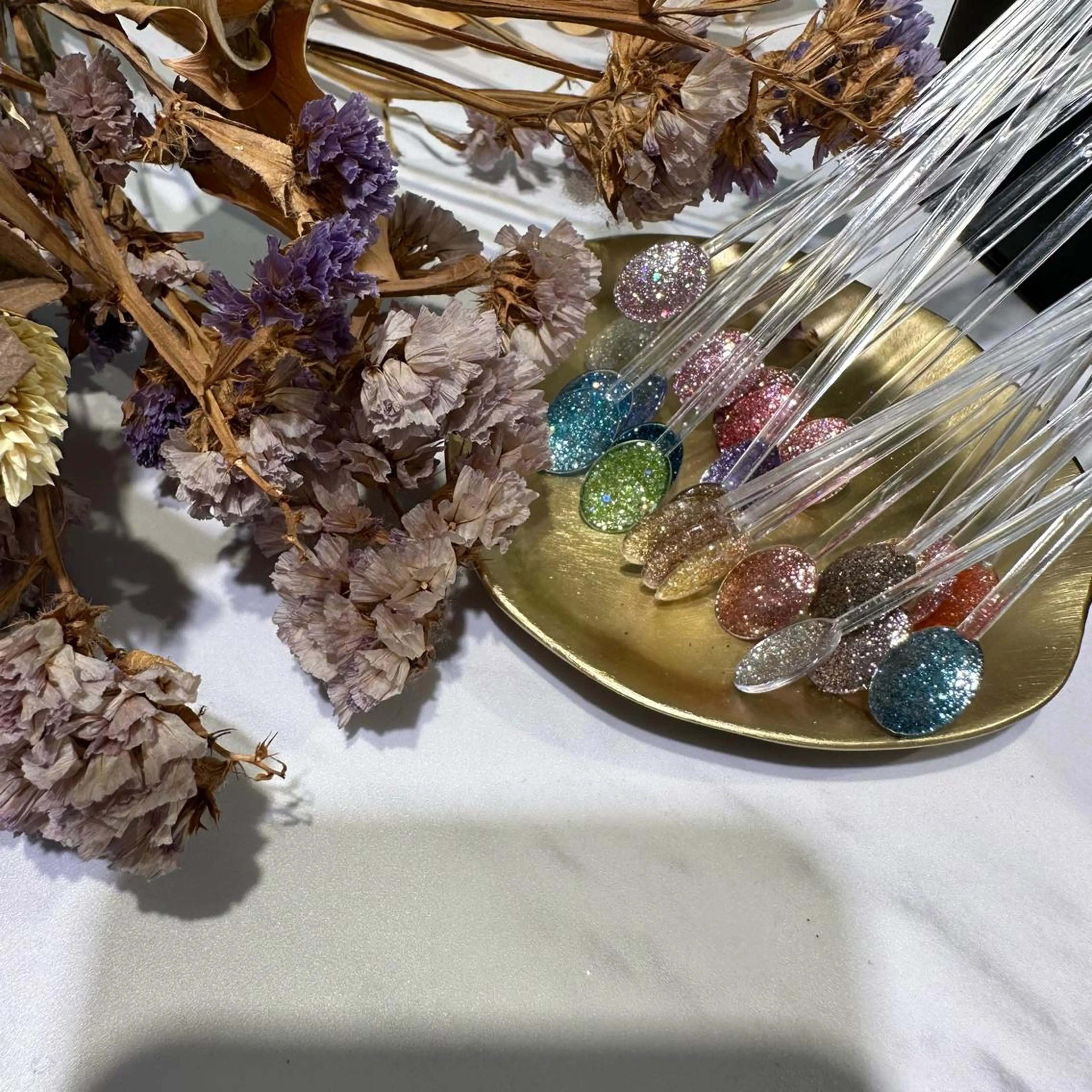 ネイル マツエク・マツパ アイブロウ feey ⁑erinaのネイルデザイン