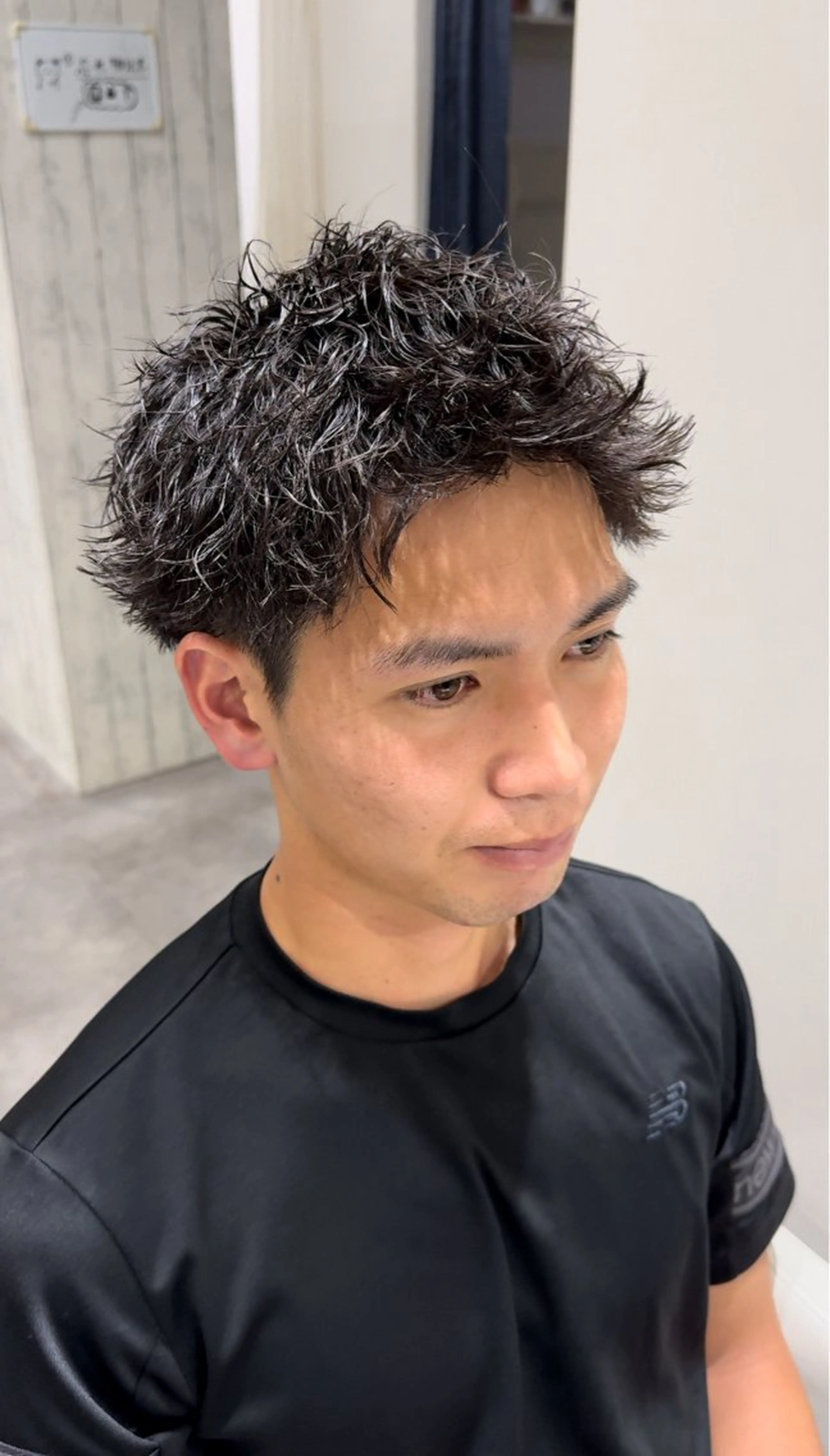 メンズ アップバング メンズパーマ メンズツイストパーマ ツイストパーマ カット パーマ トリートメント メンズ特化美容師 若林陸のヘアスタイル