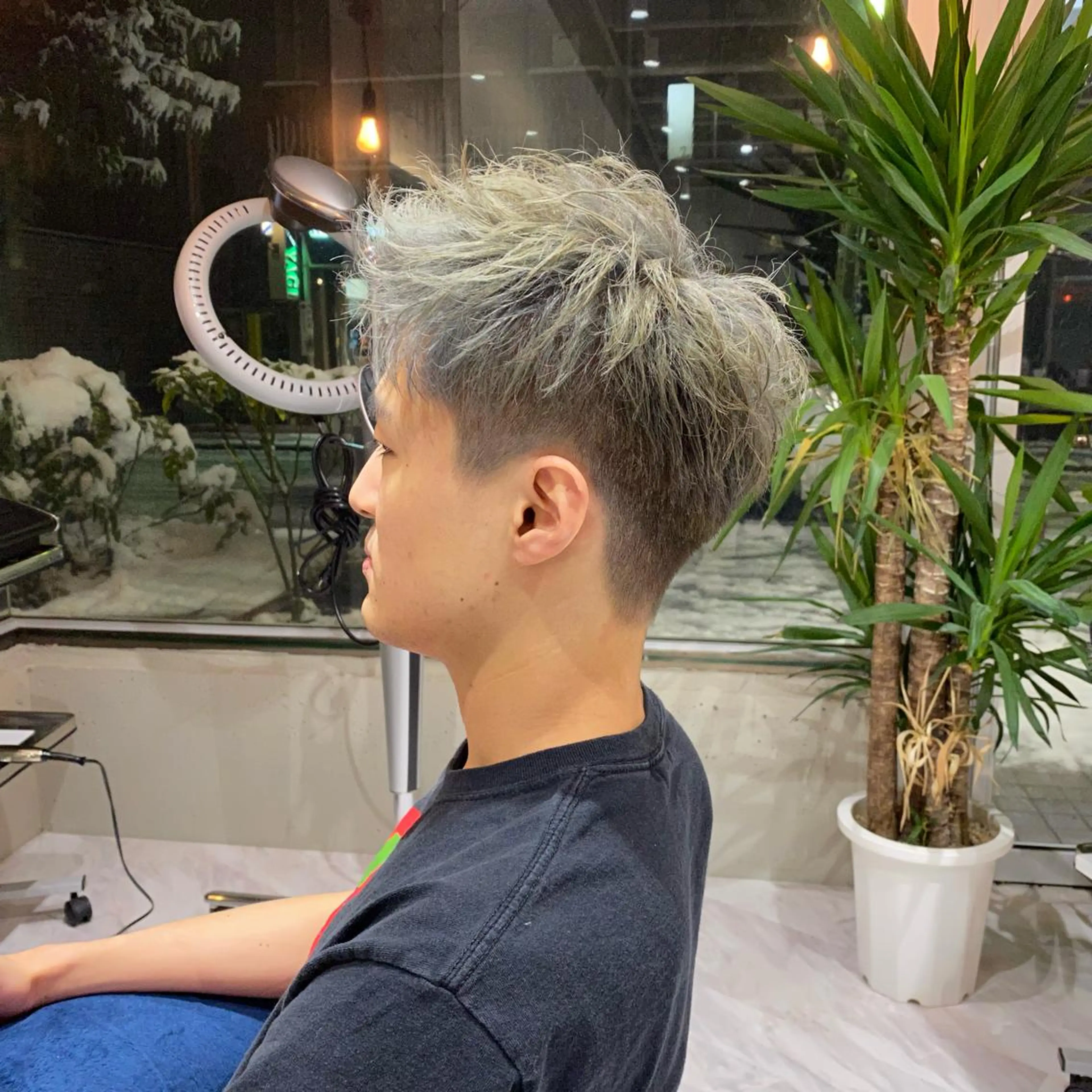 ショート カラー メンズ メンズブリーチ フェードカット メンズハイトーン ブリーチ ハイトーンカラー Riganuts池袋 Hayato✂︎のヘアスタイル