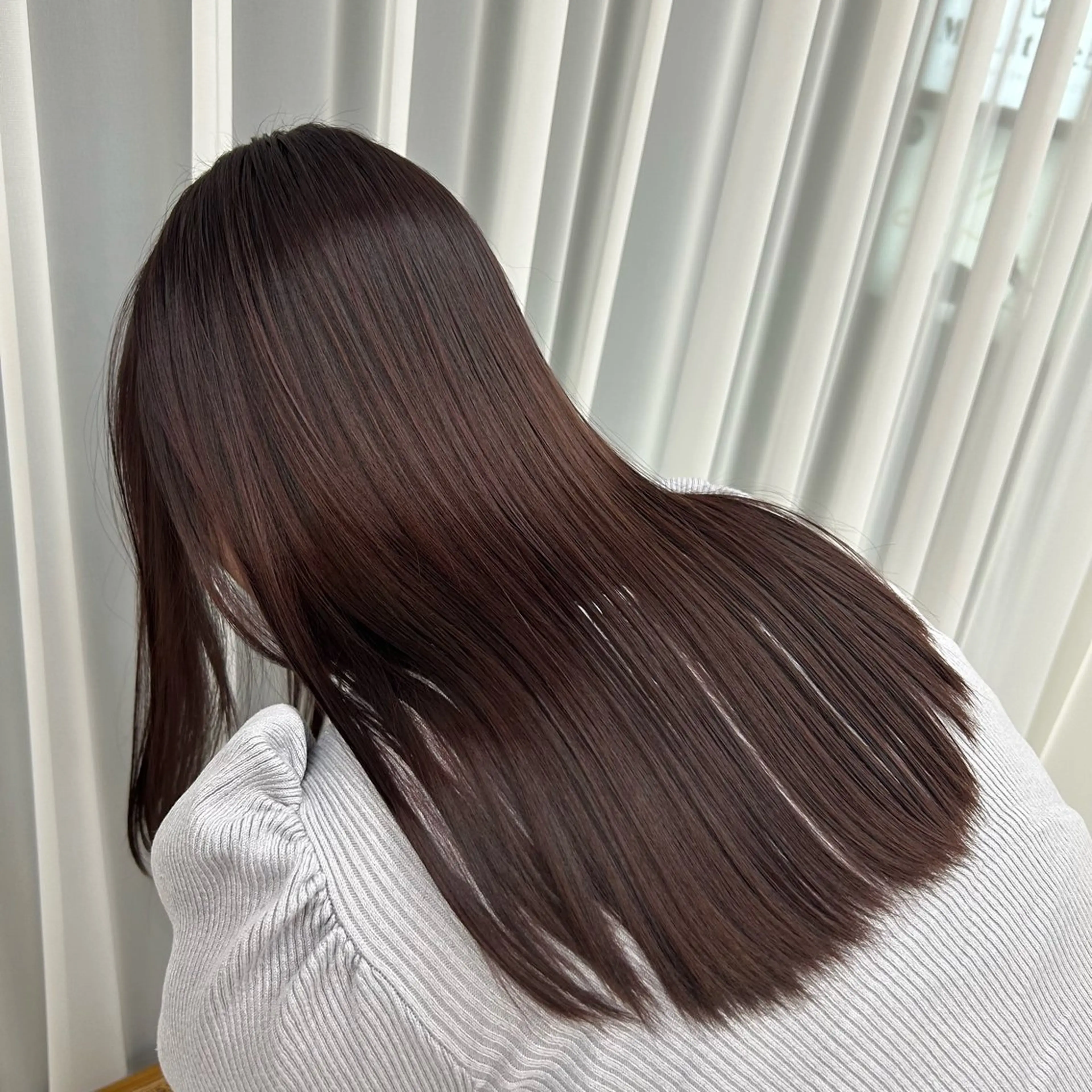 セミロング ピンクラベンダー ヘアカラー トリートメント Lomalia Yuuka/42🩵のヘアスタイル