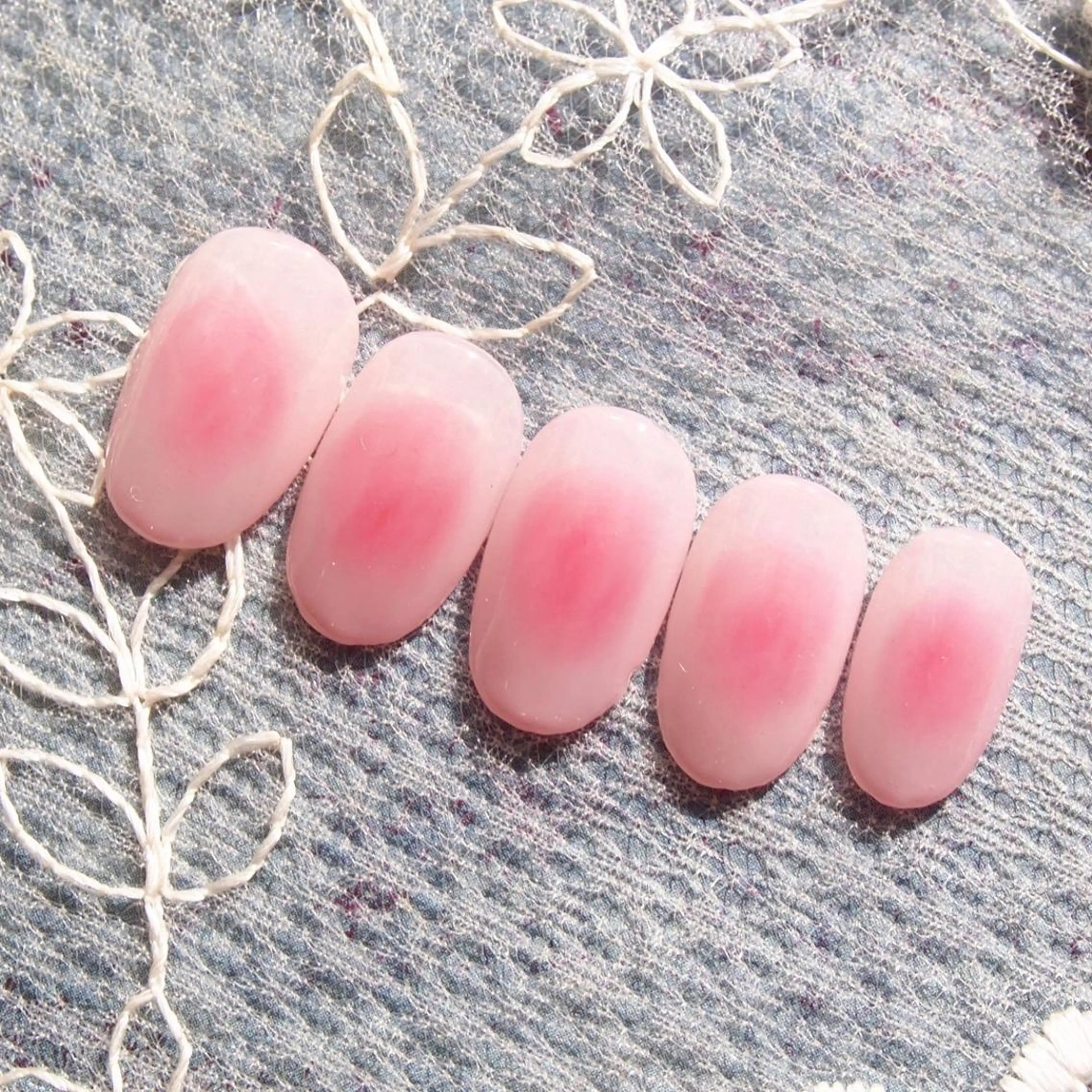 チークネイル【オフ無し】の写真