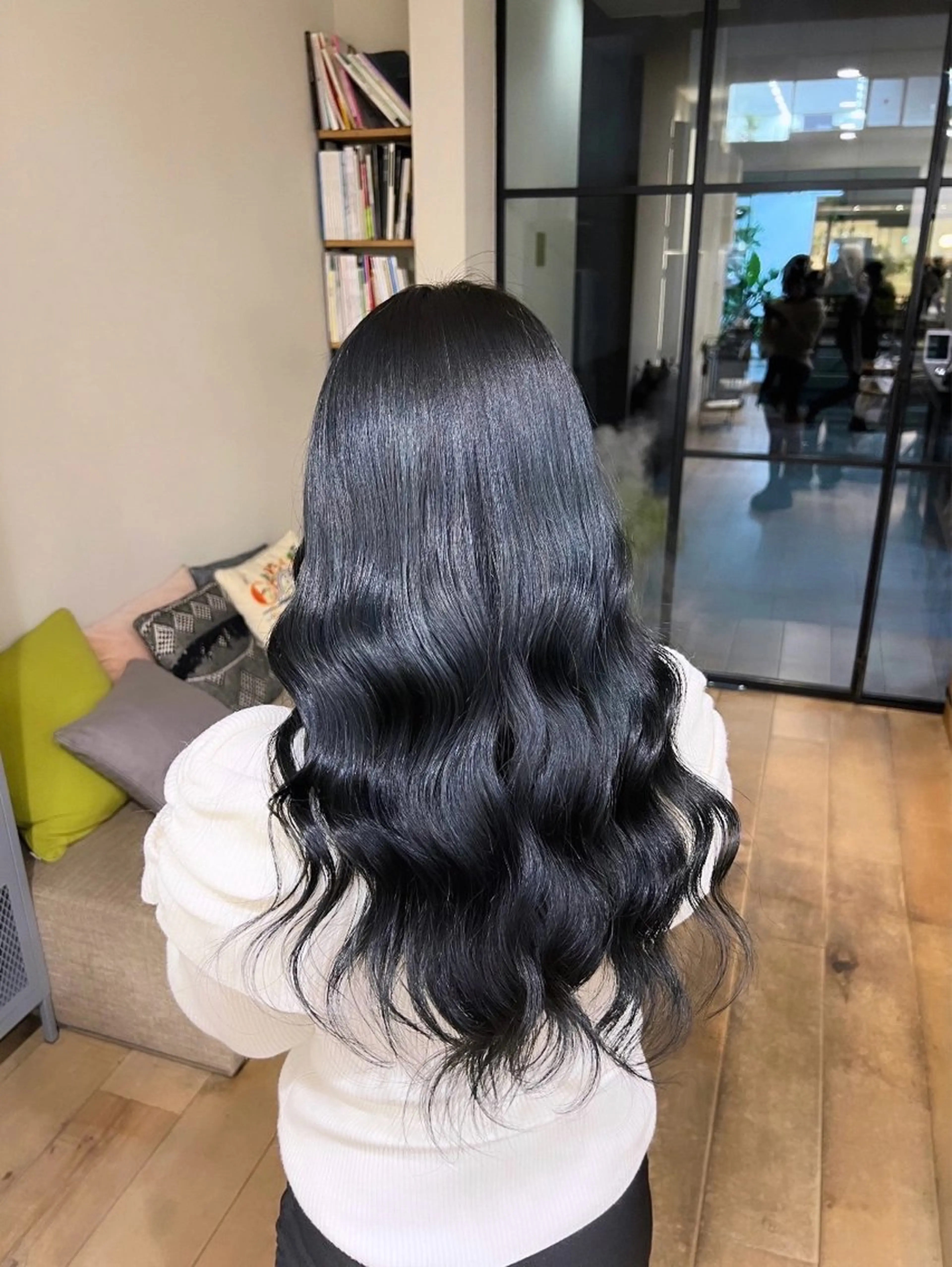 ロング カラー 黒髪 ブルーカラー ブルーブラック 長沢 結菜🎀のヘアスタイル