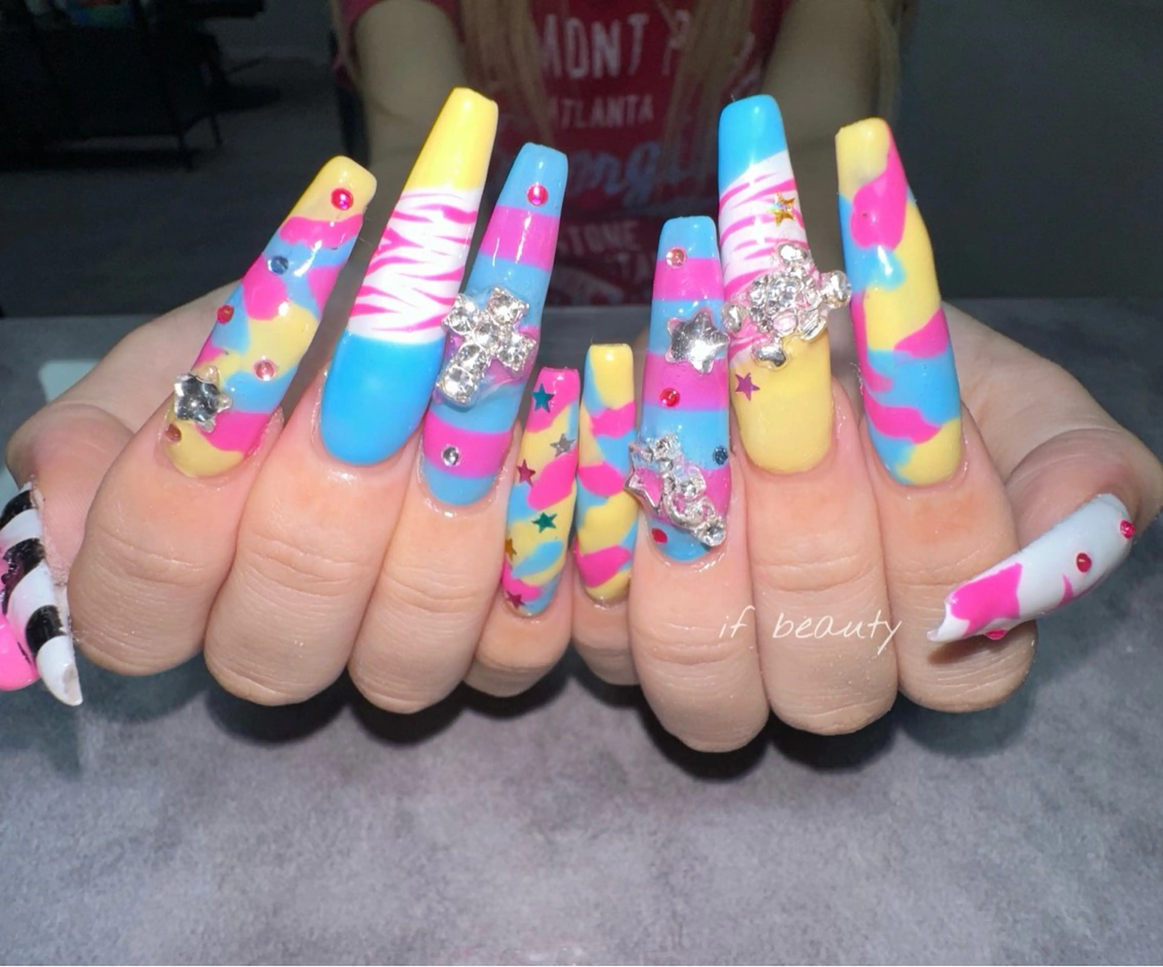 ネイル アートネイル ジェルネイル グラデーション パラジェル ワンホンネイル ハンドネイル if Hair＆Nail Salon所属・IKA /海外ネイル /個性派/ワンホンのネイルデザイン