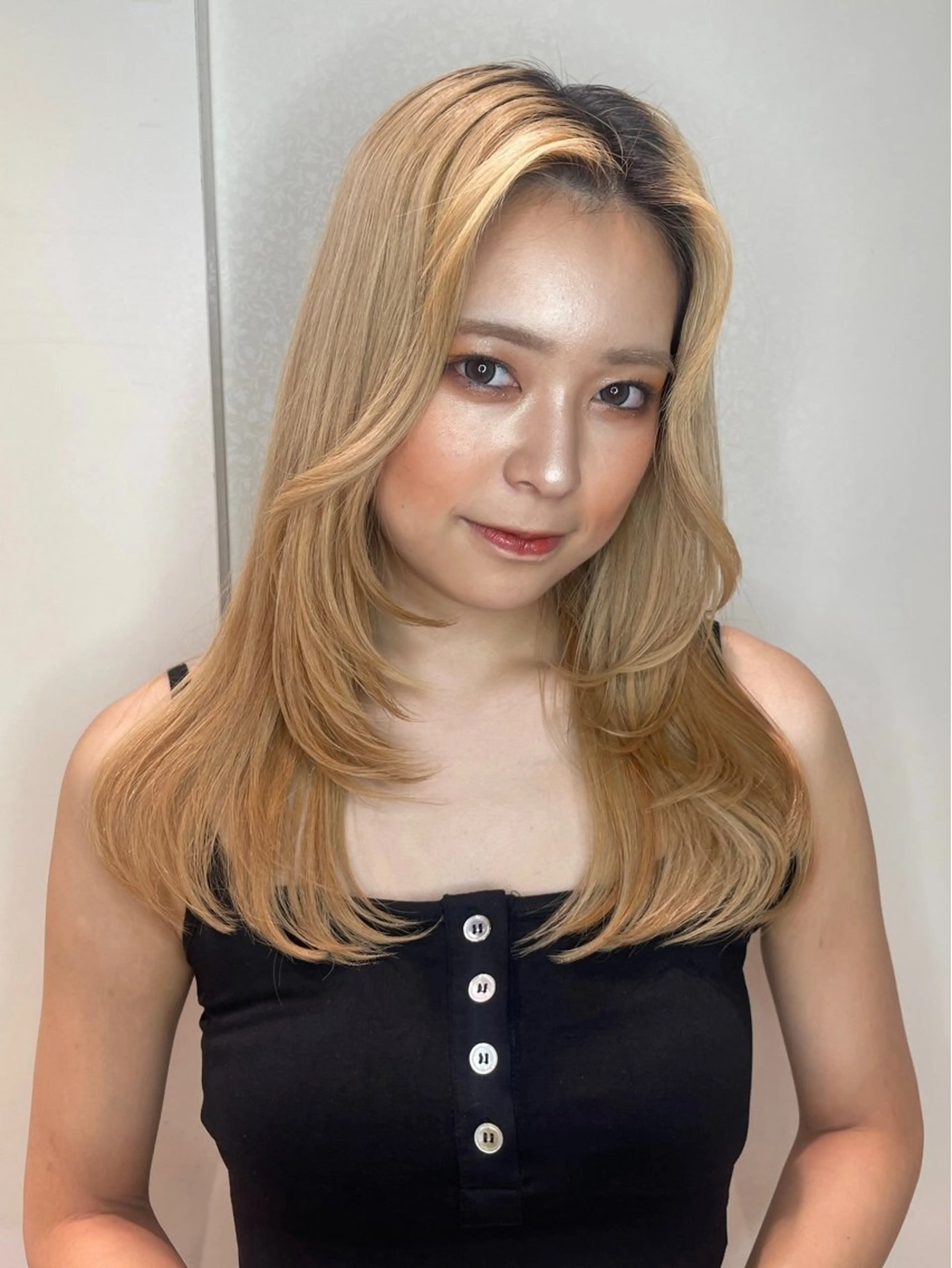 ロング カラー 🩶ブリーチ/ レイヤー🩶フミカのヘアスタイル