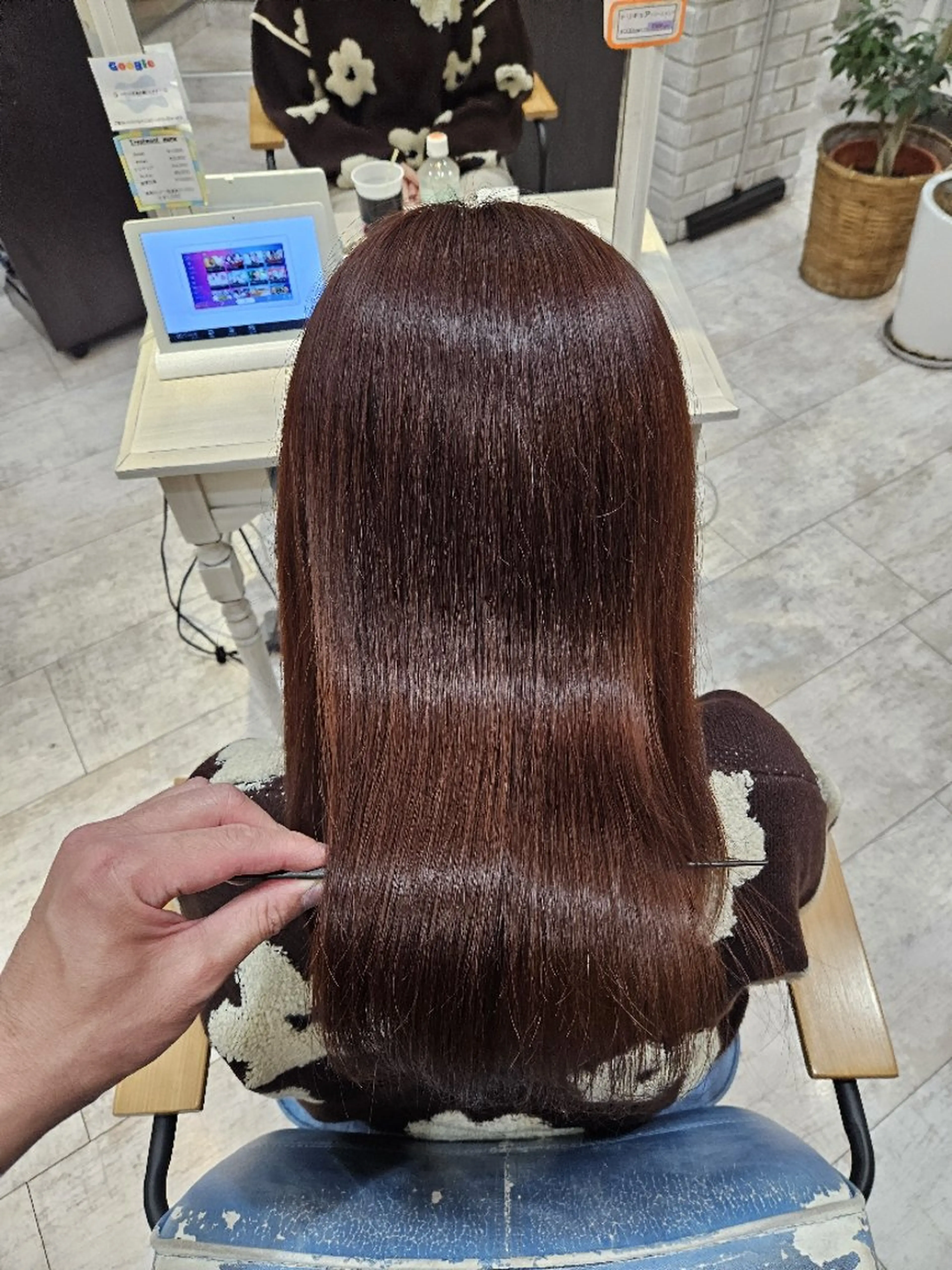 セミロング カラー ベージュカラー ピンクカラー ピンクベージュ 顔周りカット 髪質改善 カット ヘアカラー トリートメント レイヤーカット/ 髪質改善/代表西村のヘアスタイル