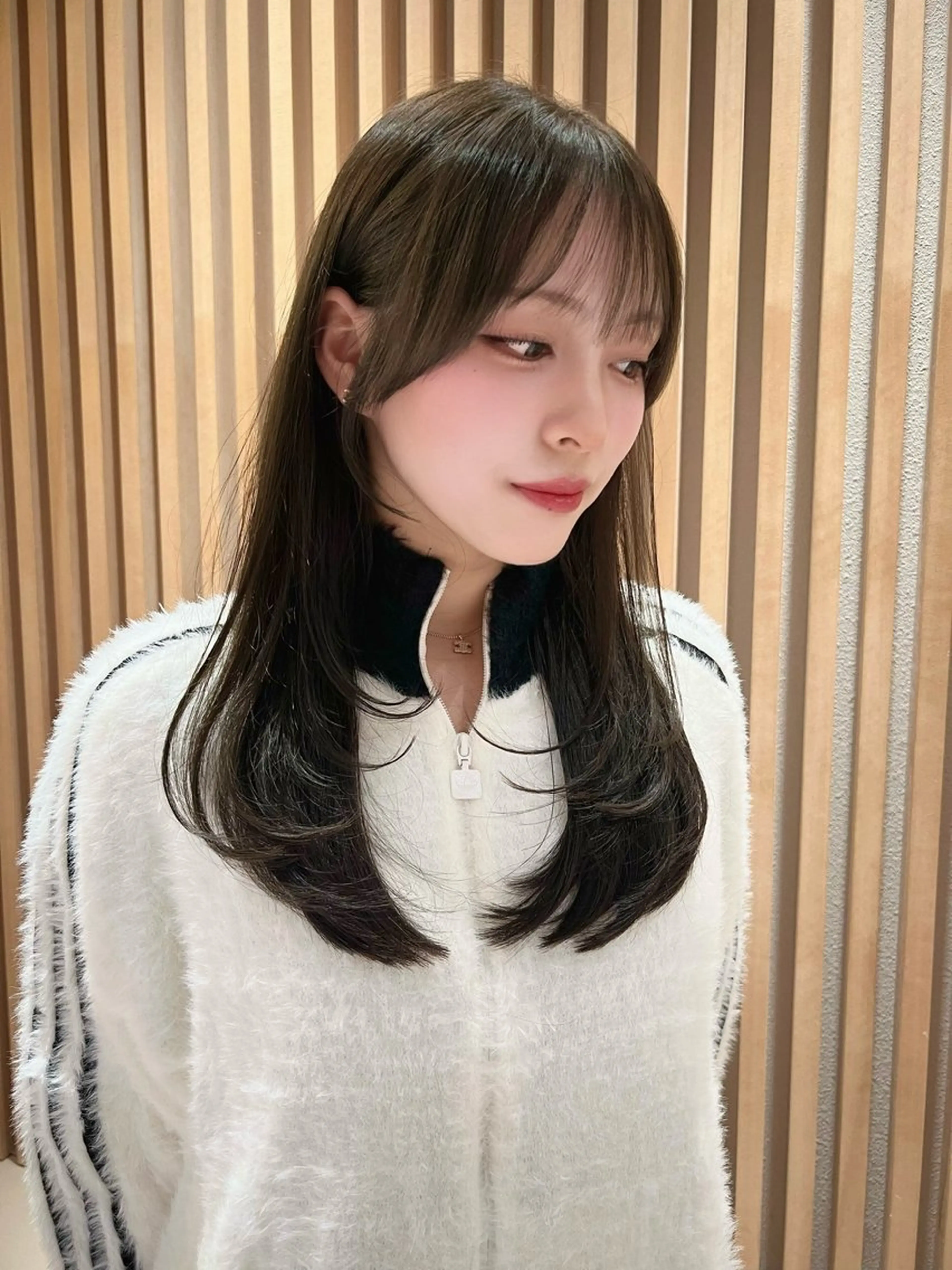 セミロング カラー カット ヘアカラー トリートメント レイヤー/韓国 ハイトーン興津史弥のヘアスタイル