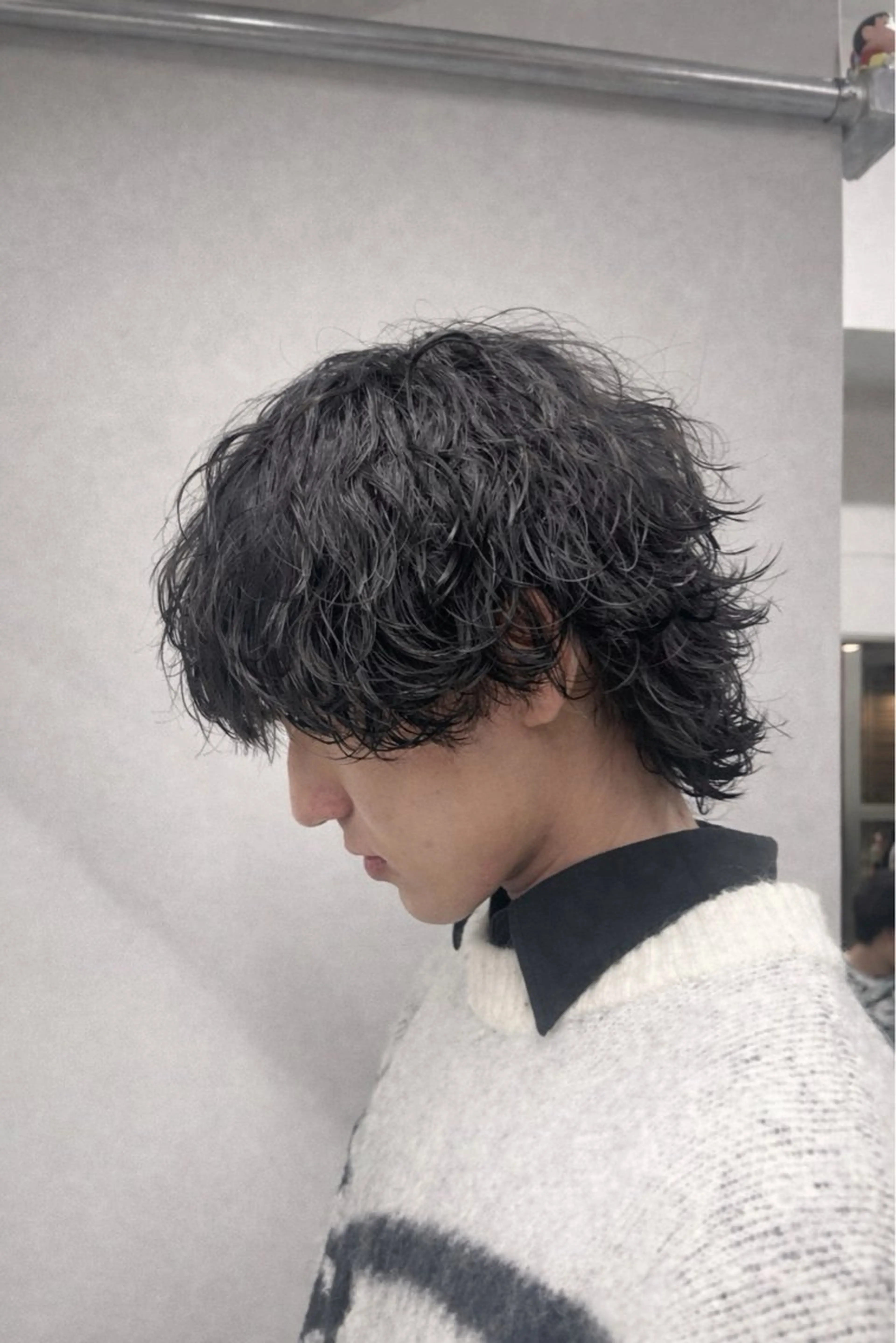 パーマ メンズ 波巻きパーマ メンズウルフカット ウルフカット カット パーマ メンズ/似合わせ/骨 格矯正/真人のヘアスタイル