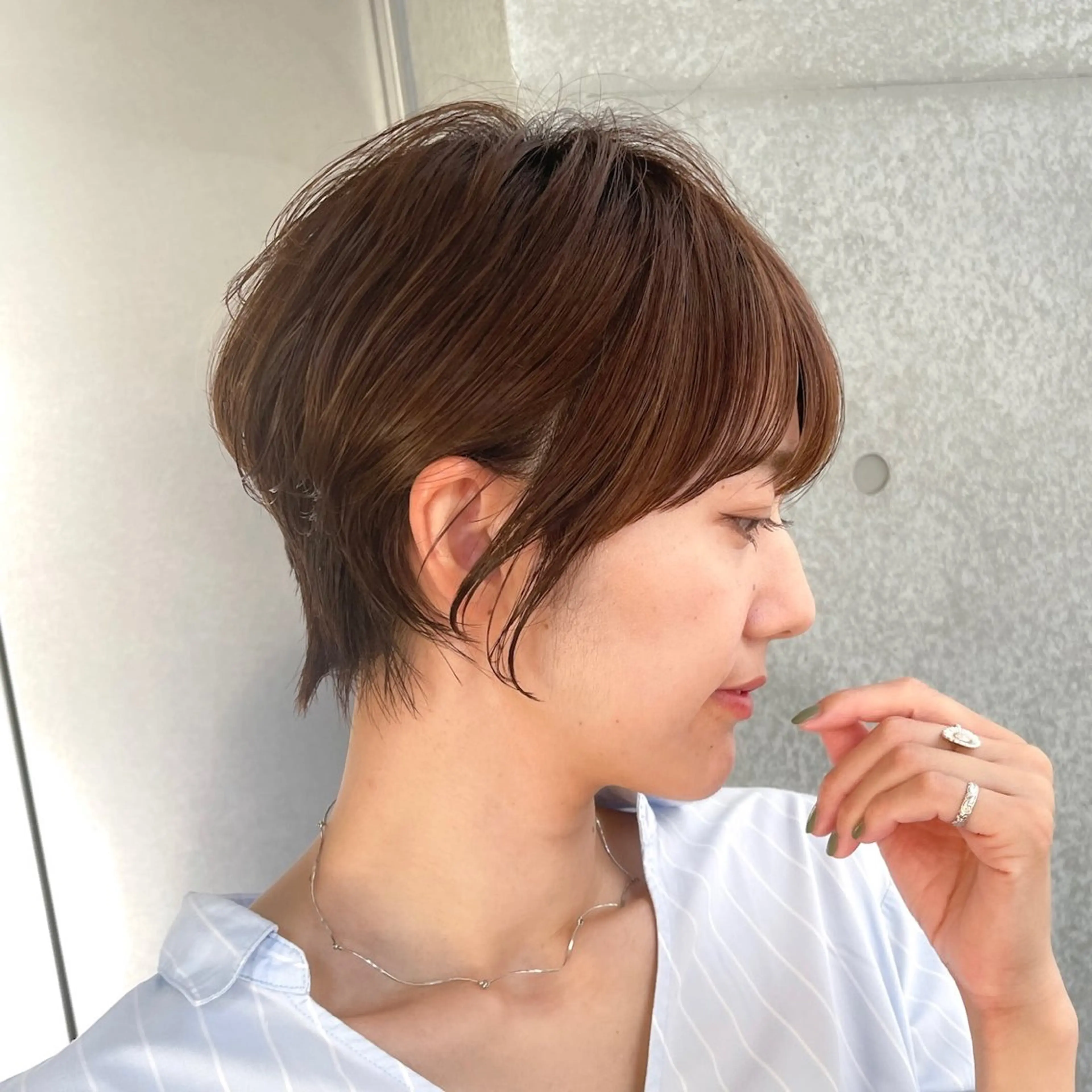 ショート レイヤー特化/小顔顔 周り/セノ/表参道のヘアスタイル