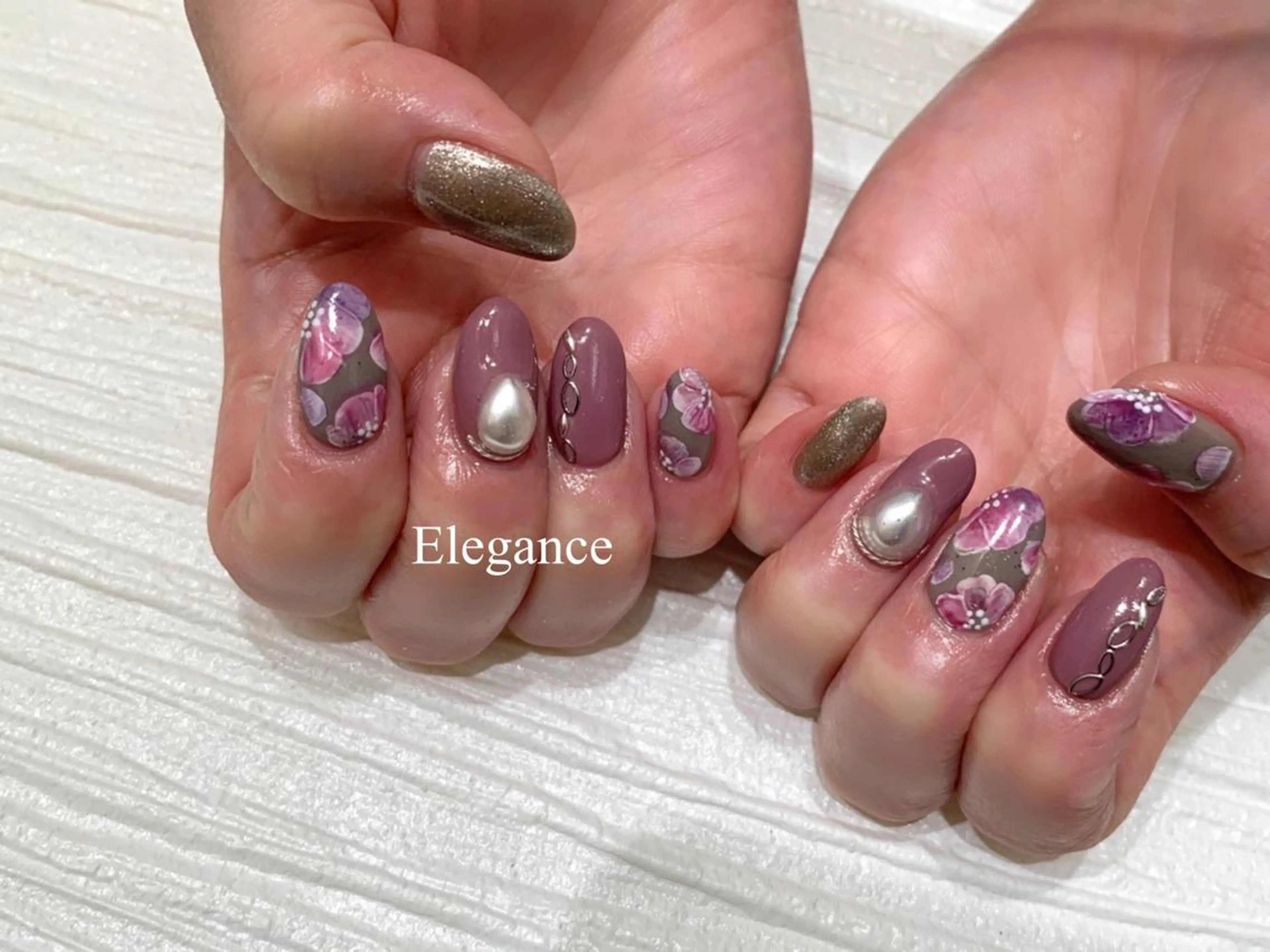 ミディアム m kaori𓃟のネイルデザイン