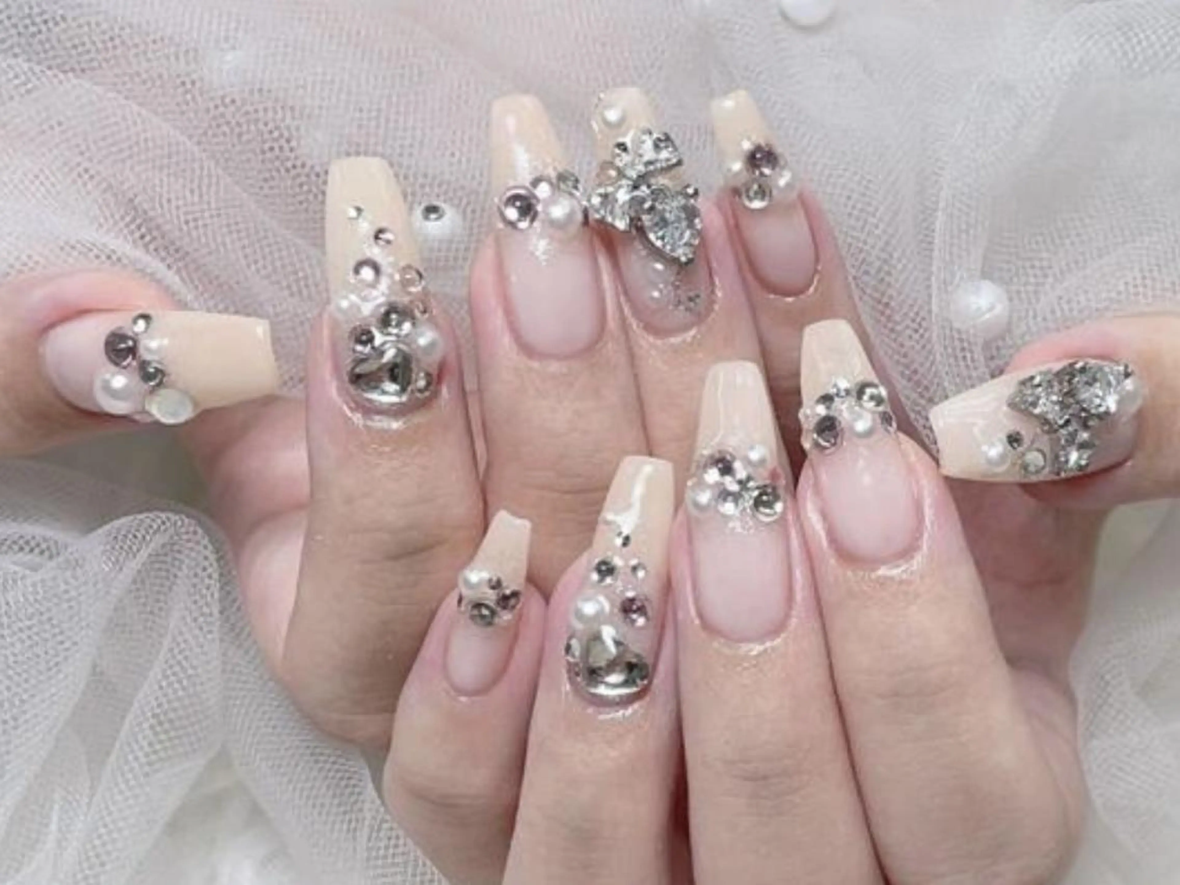 メンズ ネイル アートネイル フレンチネイル ジェルネイル キラキラネイル パラジェル ハンドネイル フットネイル Bloom kabukiのネイルデザイン