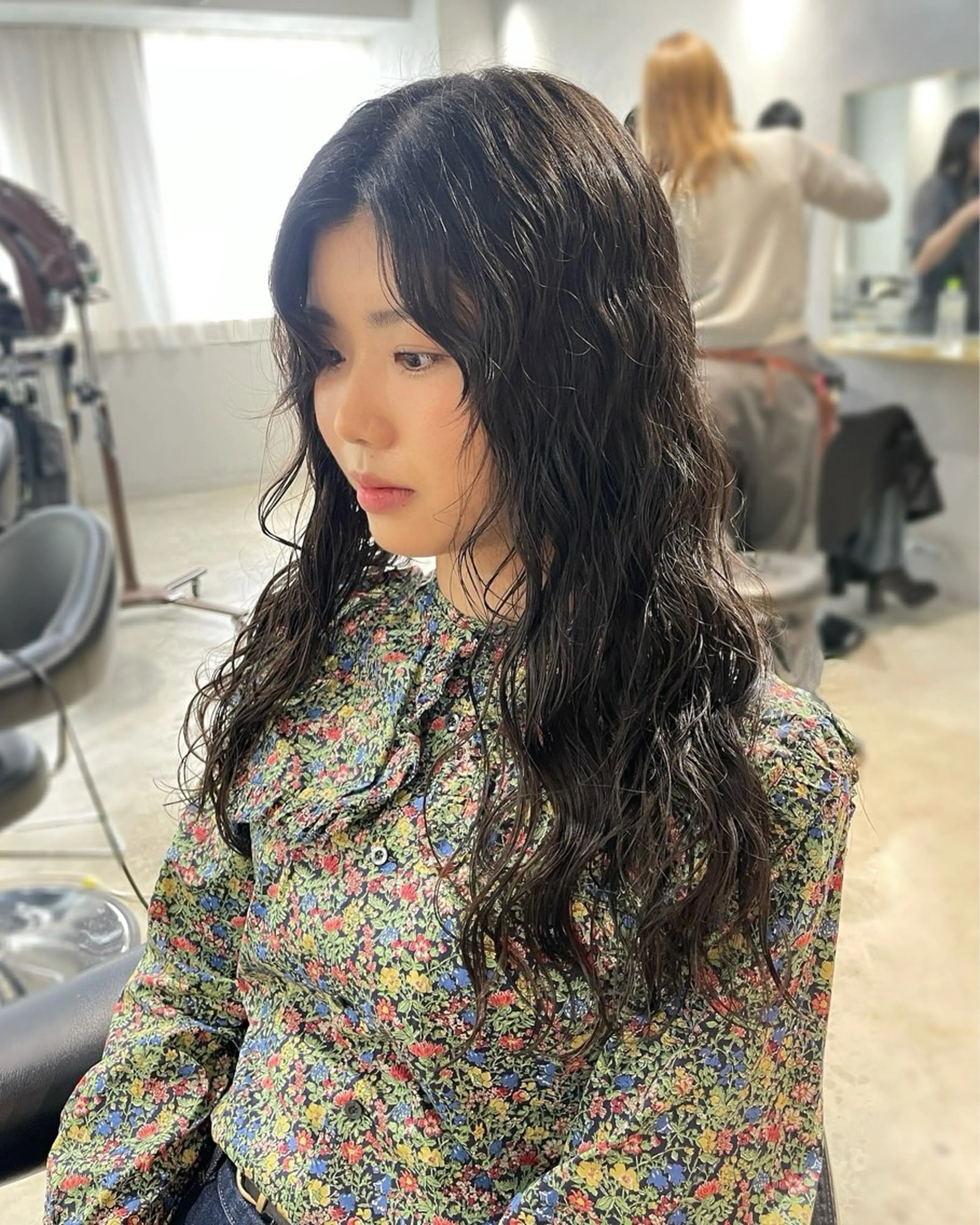 ロング パーマ 髪質改善 ロング 縮毛矯正 カット パーマ トリートメント 【arc】Ruri コテ巻き風パーマのヘアスタイル