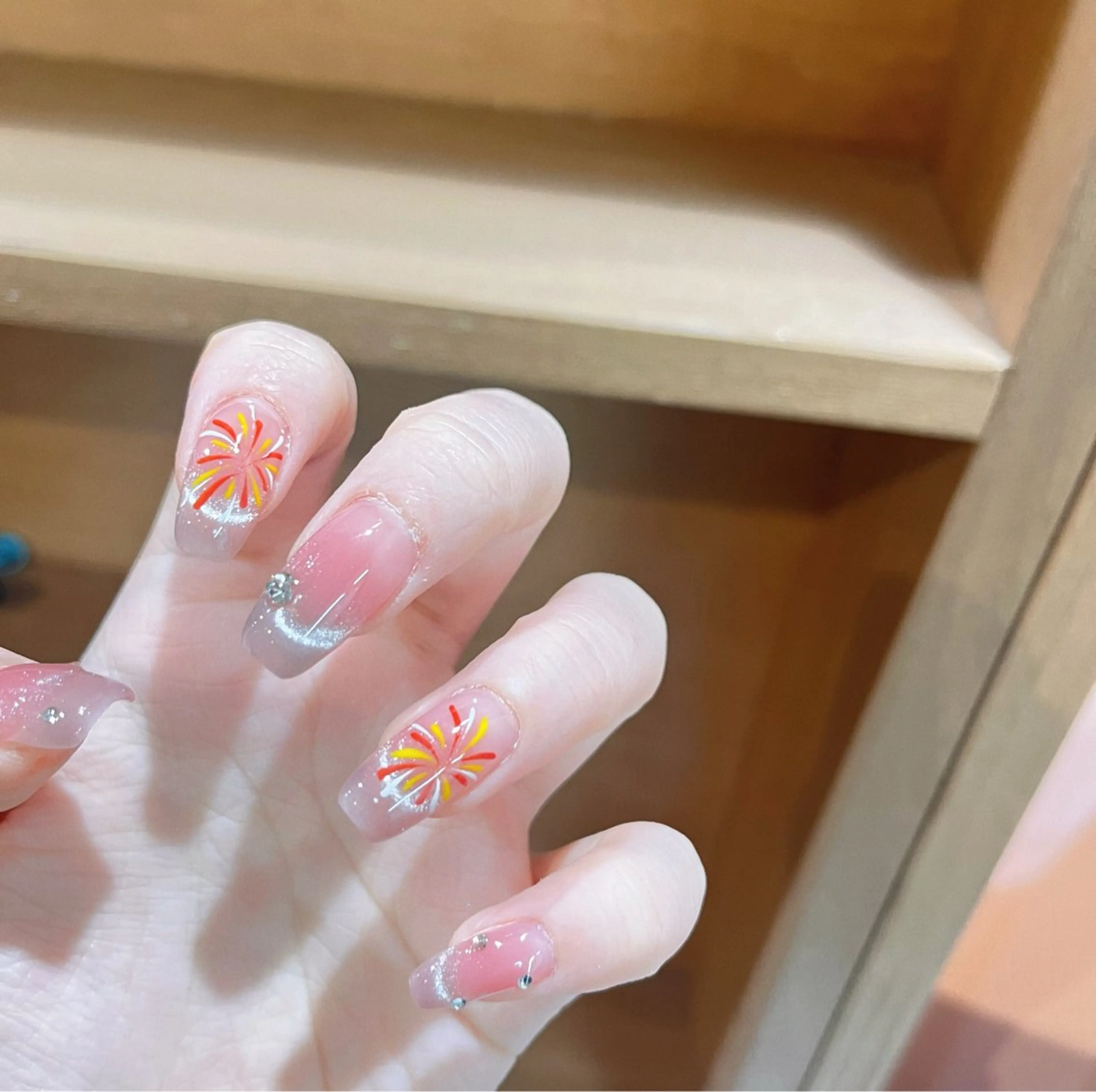 ネイル Fairyフェアリーネイルサロン所属・Nail Hibi サロンのネイルデザイン