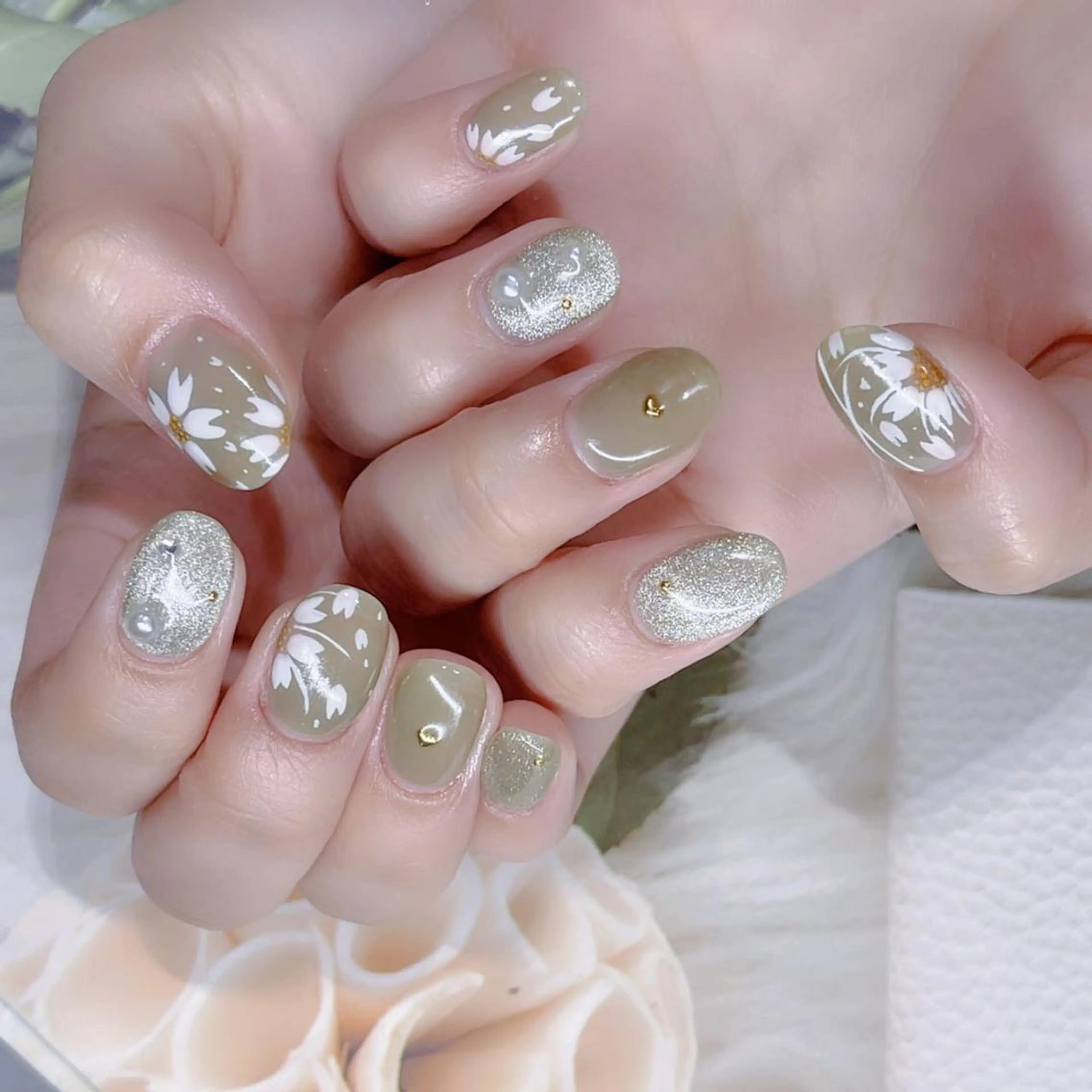 ネイル Queens テイのネイルデザイン