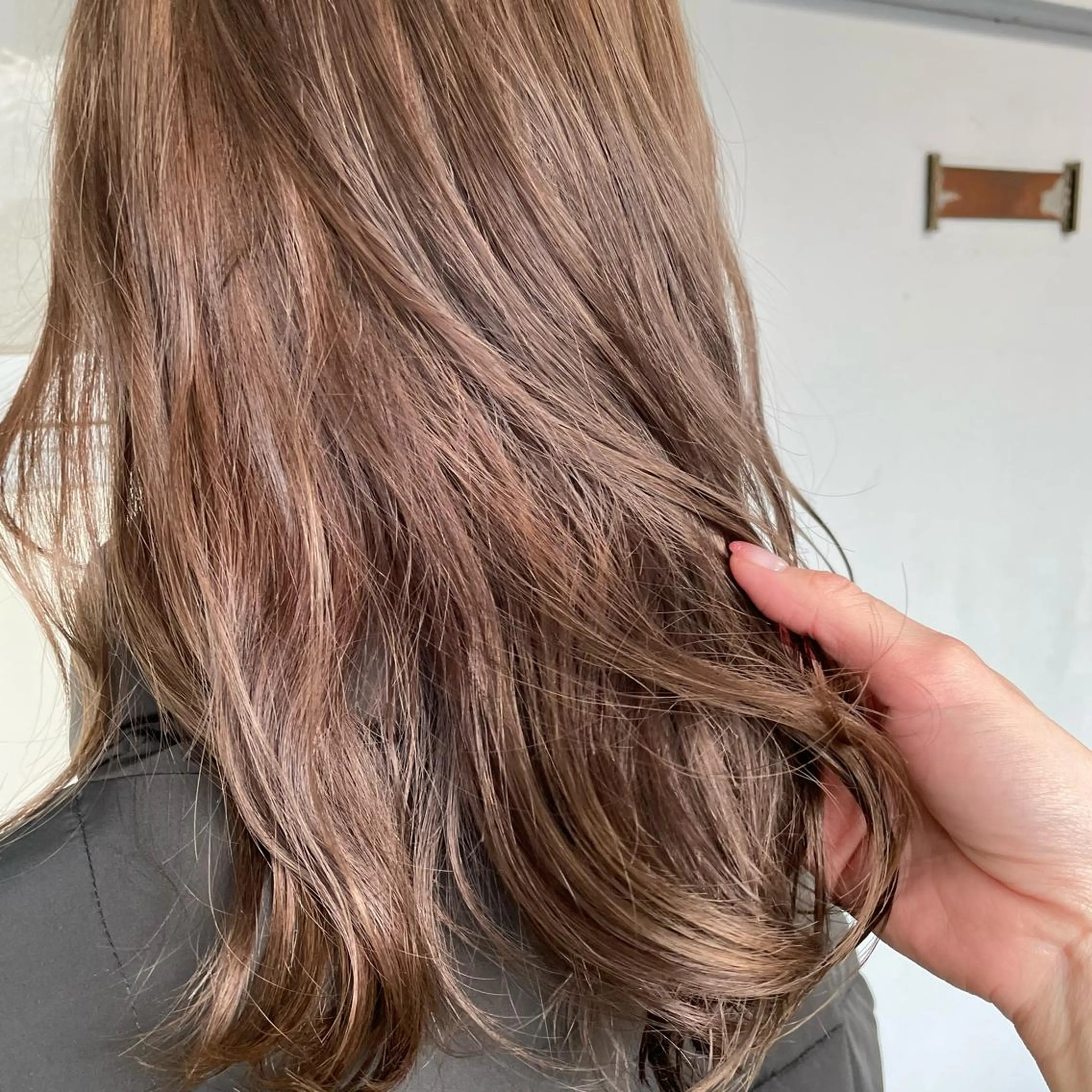 セミロング カラー ヘアアレンジ maoブリーチ無し 似合わせカラーのヘアスタイル