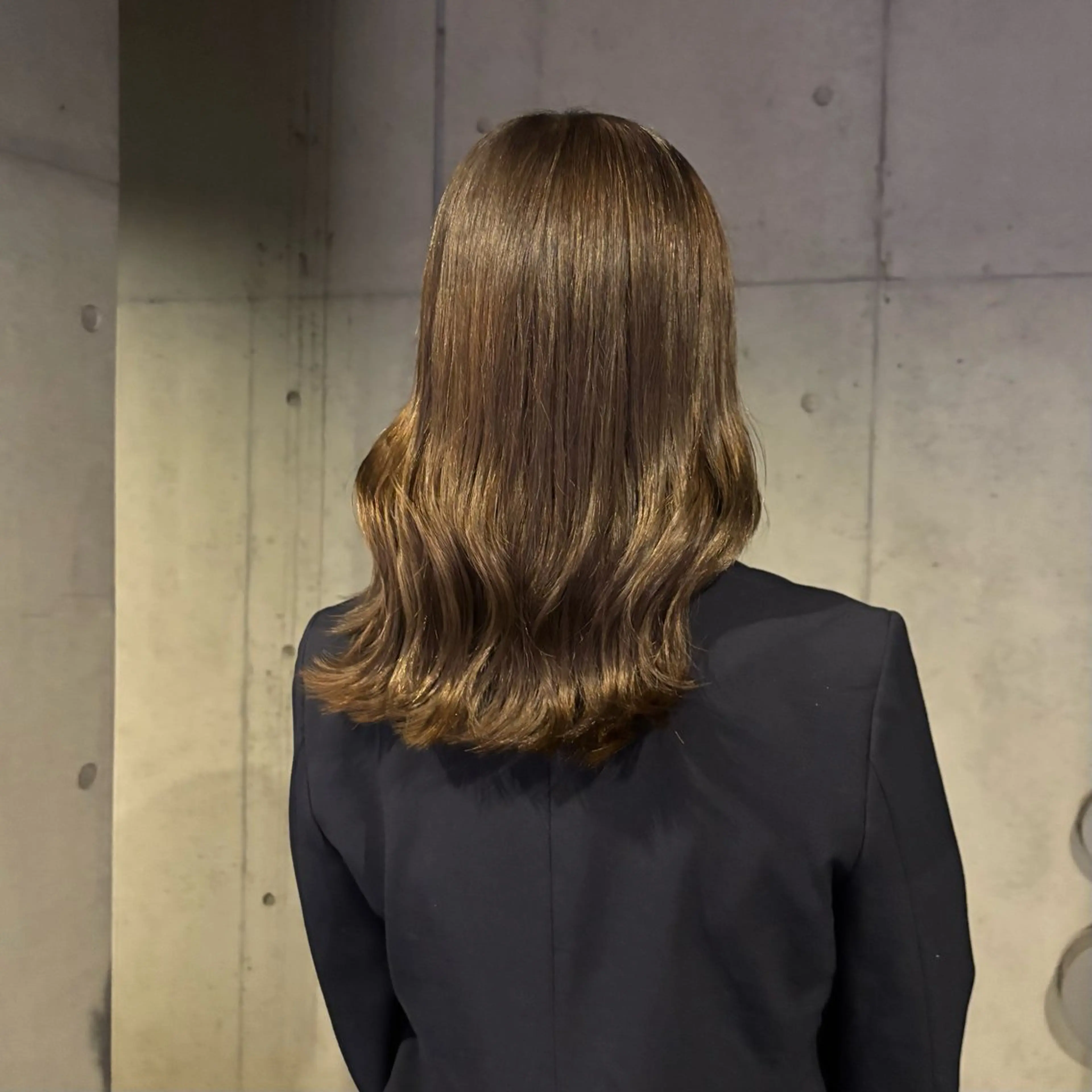 ミディアム カラー ヘアカラー トリートメント 〖❁田尻千尋| LEONID❁〗のヘアスタイル