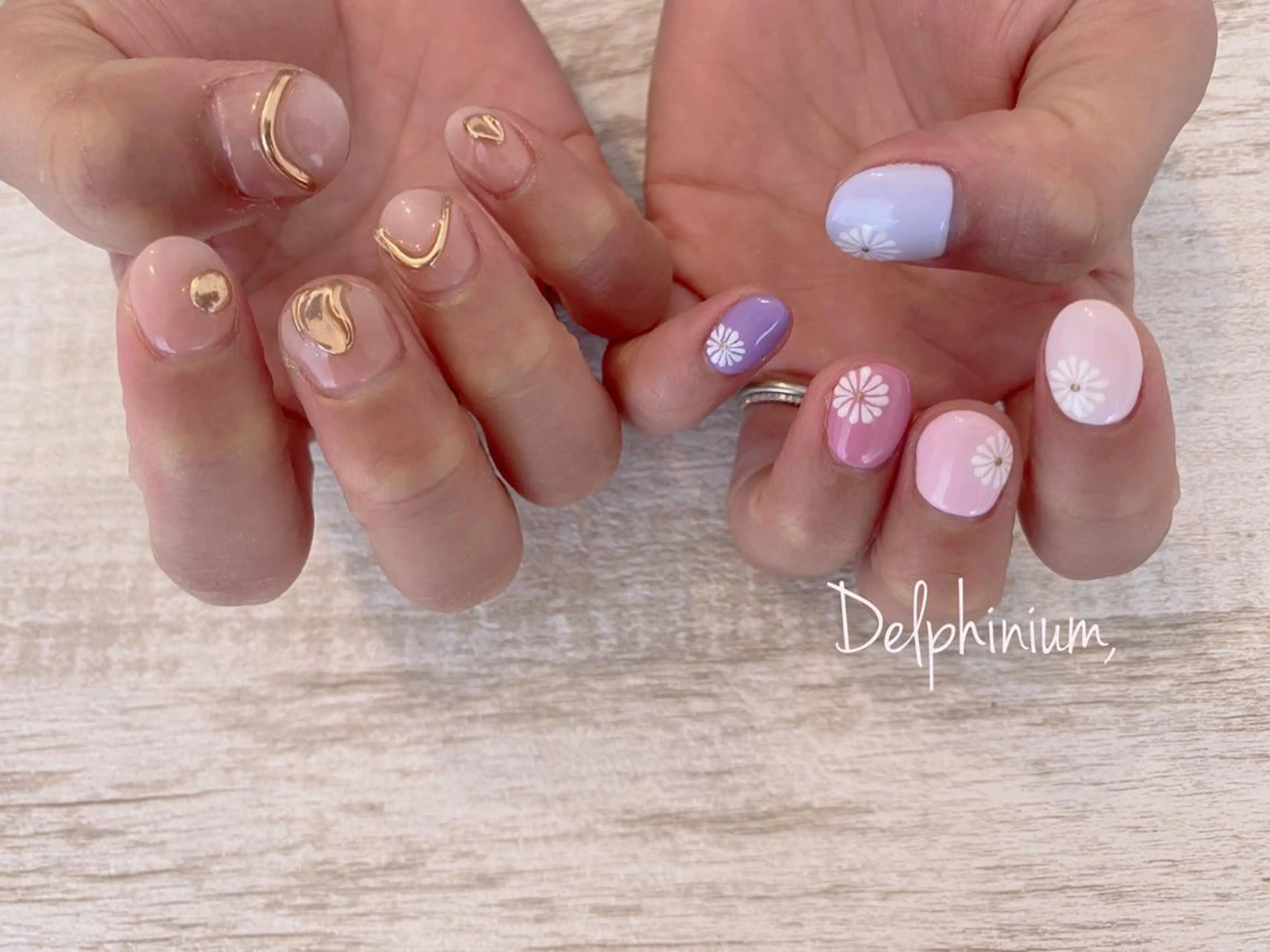 ネイル フラワーネイル ショートネイル ハンドネイル 岡本 友恵のネイルデザイン