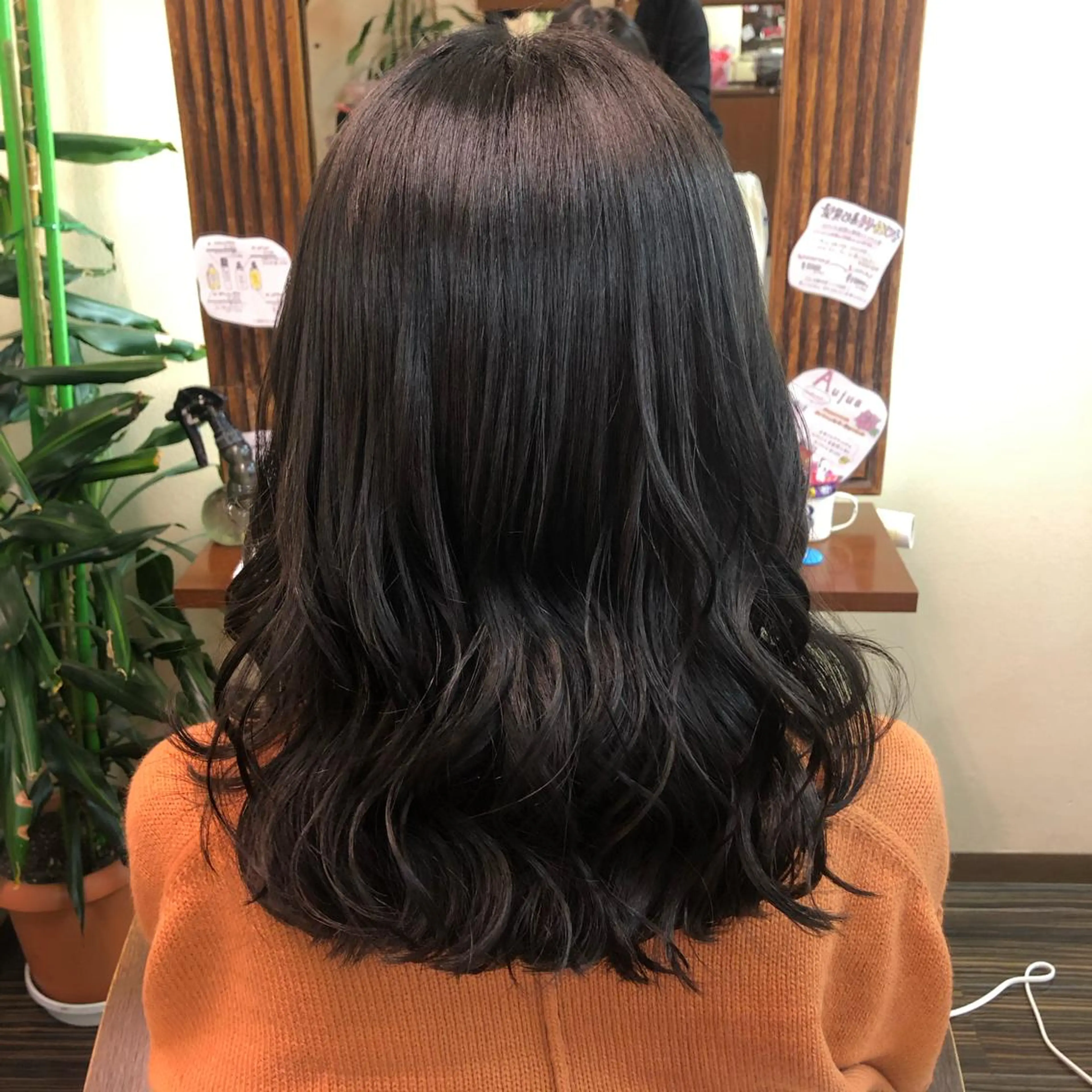 カラー ヘアカラー トリートメント 山崎 絵莉香のヘアスタイル