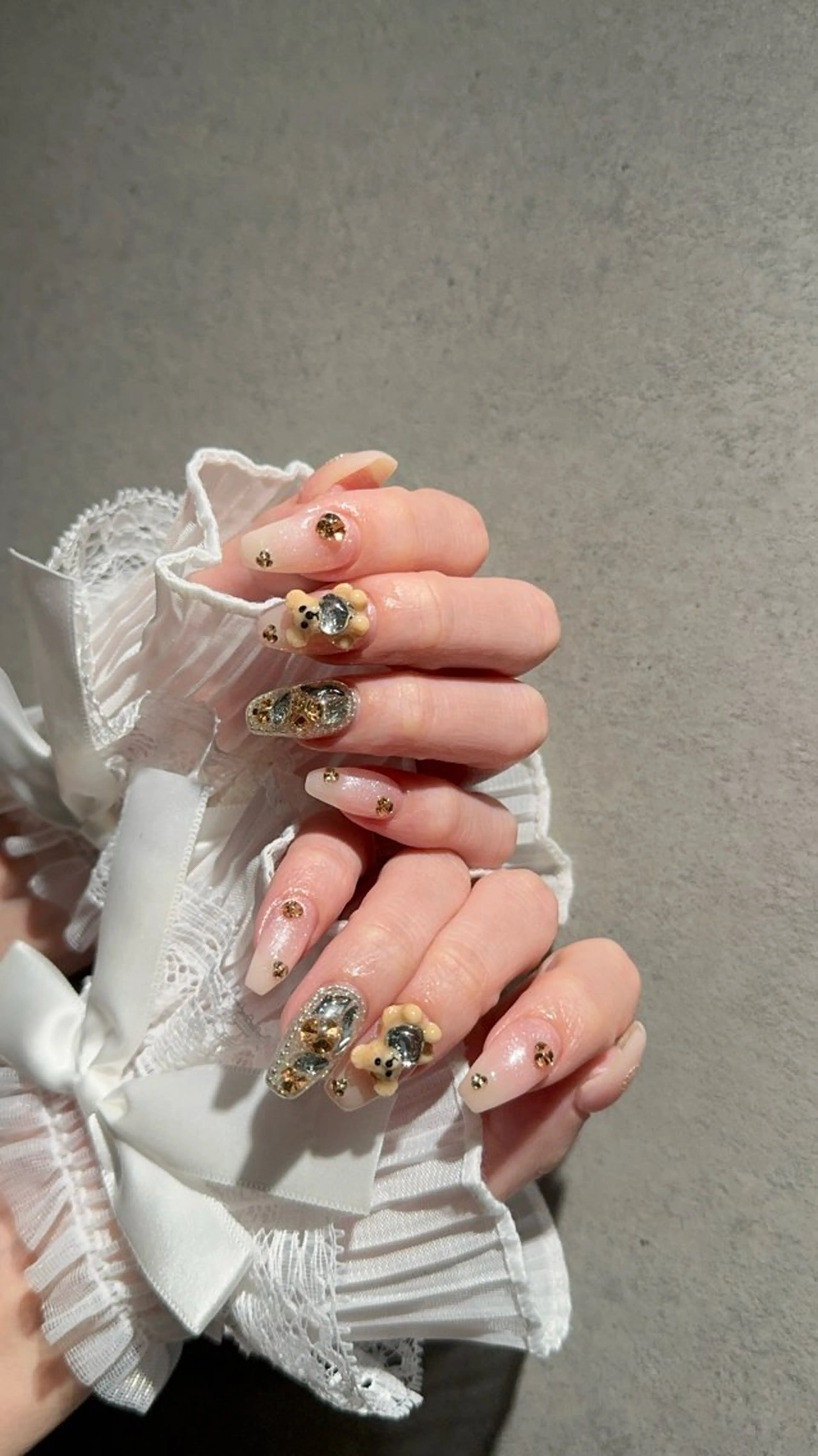 ネイル I-nailロング /ワンホン/キラキラのネイルデザイン