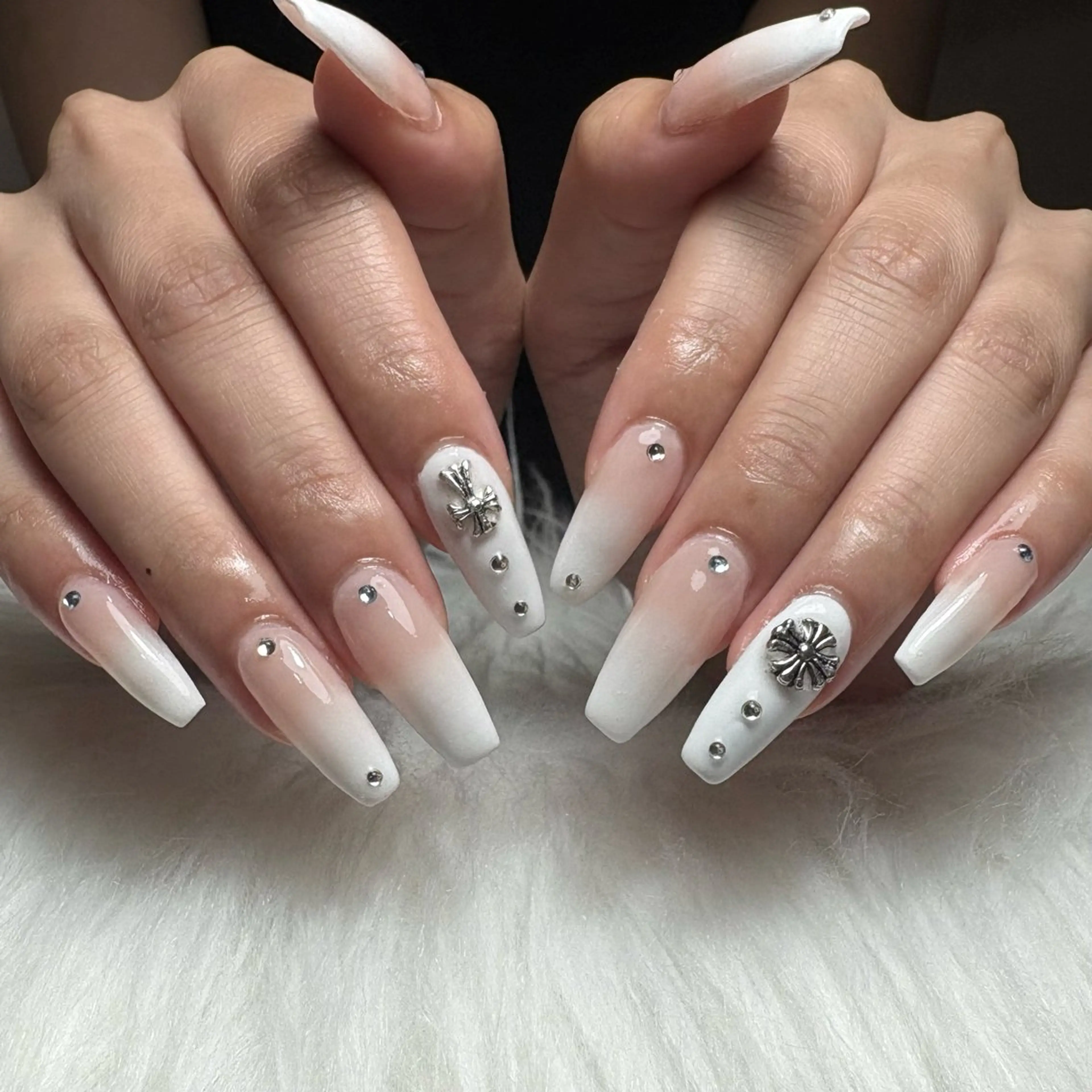 ネイル 持ち込み nail salon Anela🪽🫧のネイルデザイン