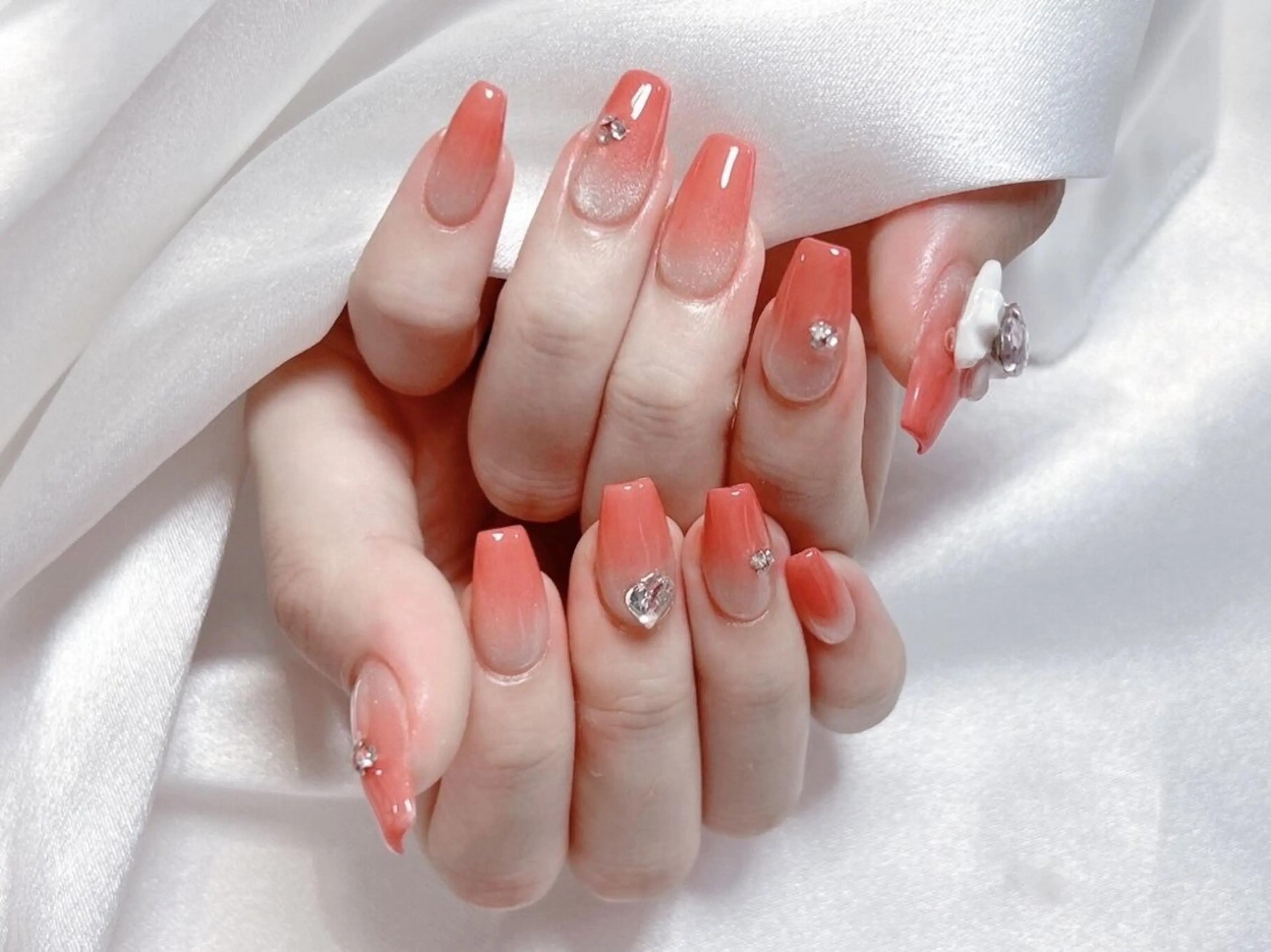 ネイル ハンドネイル 【パラジェル・フィルイン】 T&BNAIL STUDIO所属・ナ サギ ロング無制限中のネイルデザイン