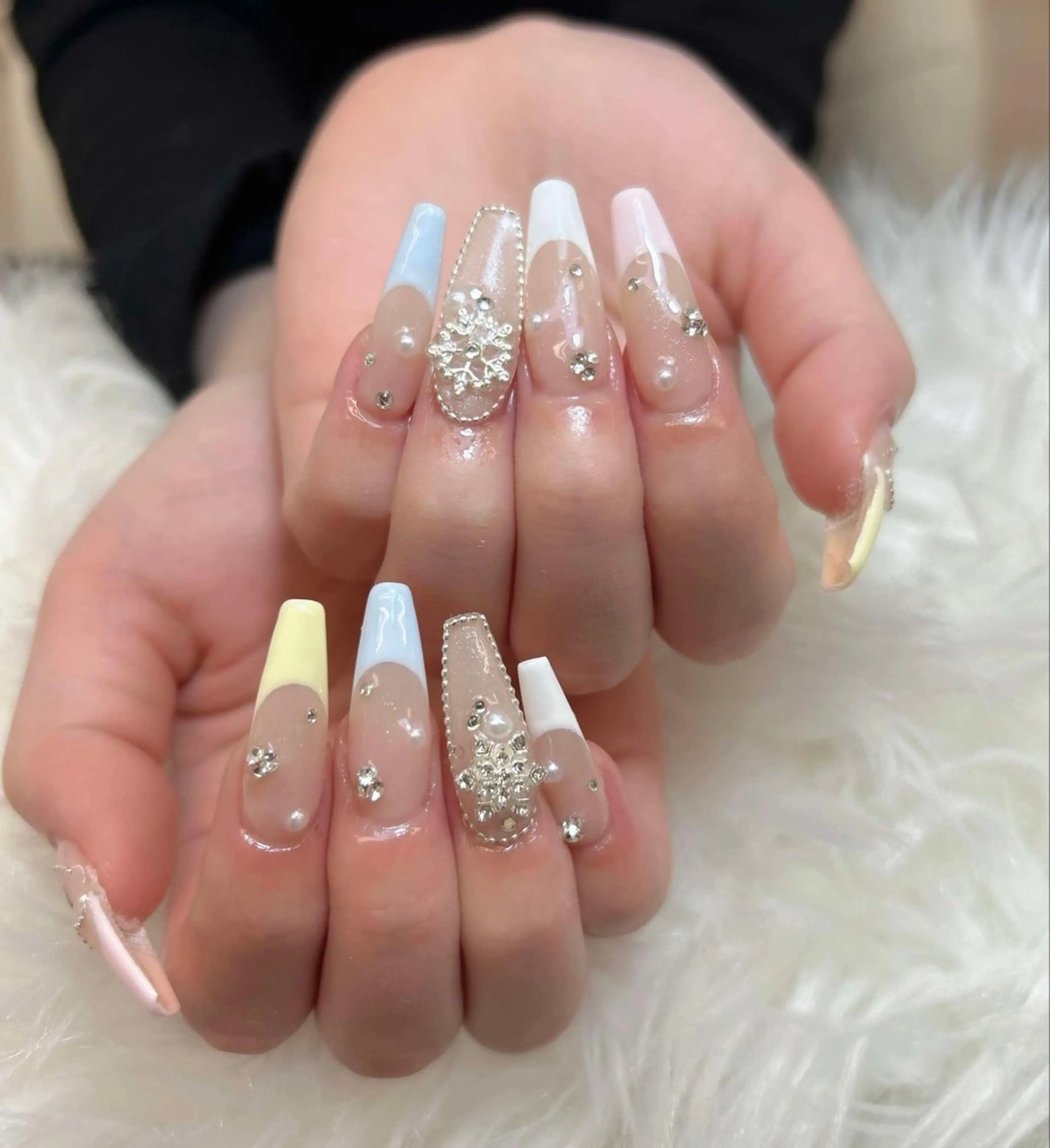 ネイル フットネイル フレンチネイル 韓国ネイル ロングネイル マグネットネイル Lee _nailのネイルデザイン