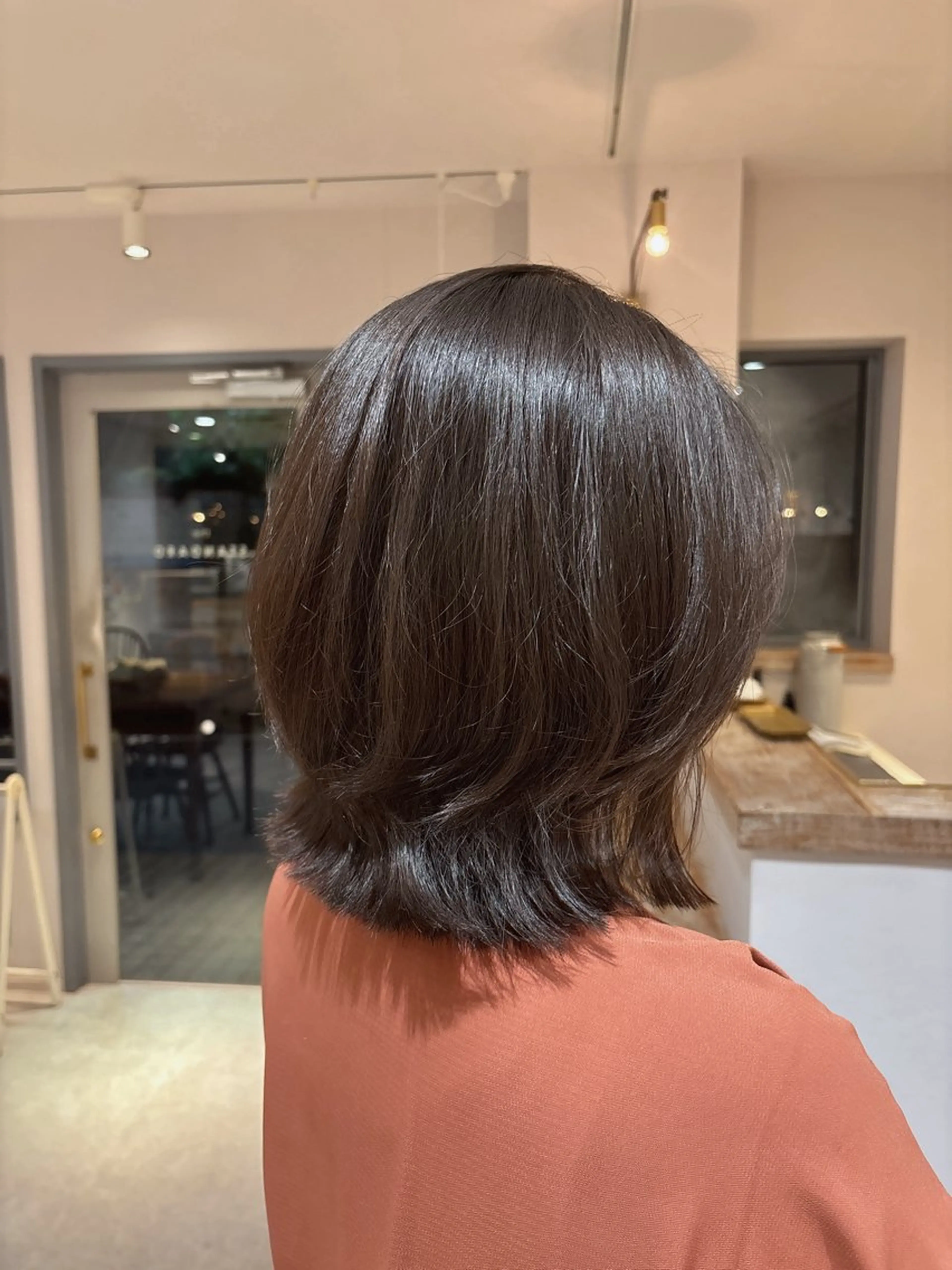 ミディアム 🎀調布仙川透明感オ リーブカラー干莉🎀のヘアスタイル