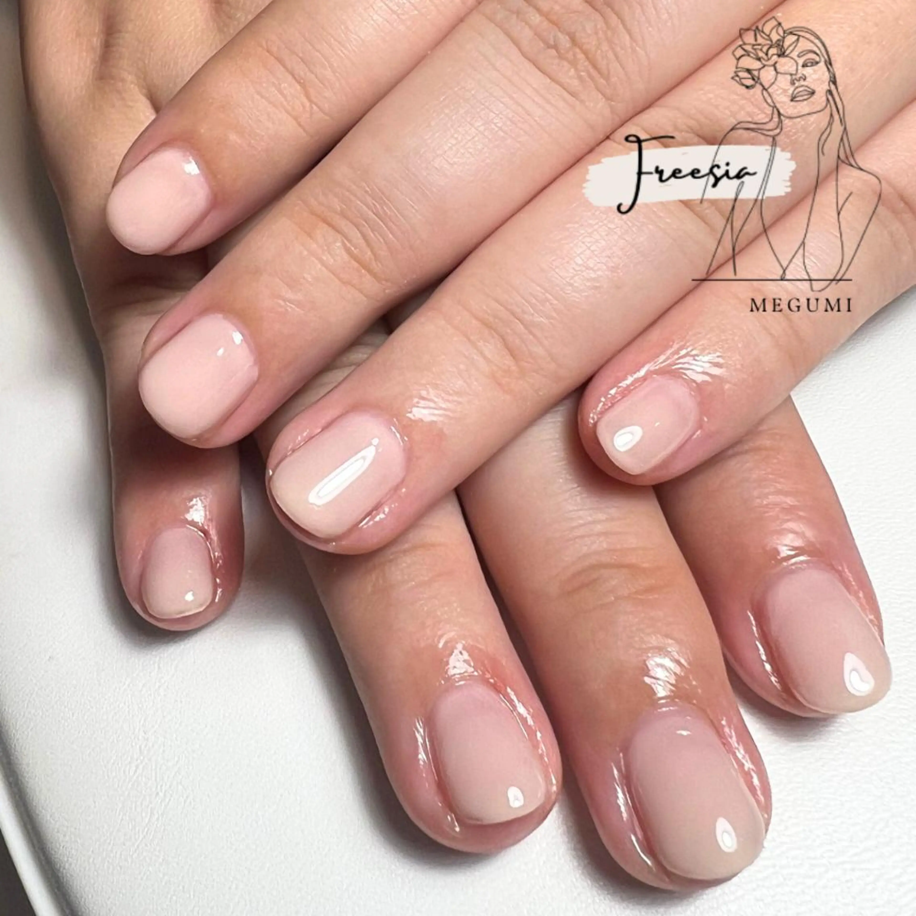 ネイル オフィスネイル シンプルネイル 当日予約も歓迎⭕️ Megumiのネイルデザイン