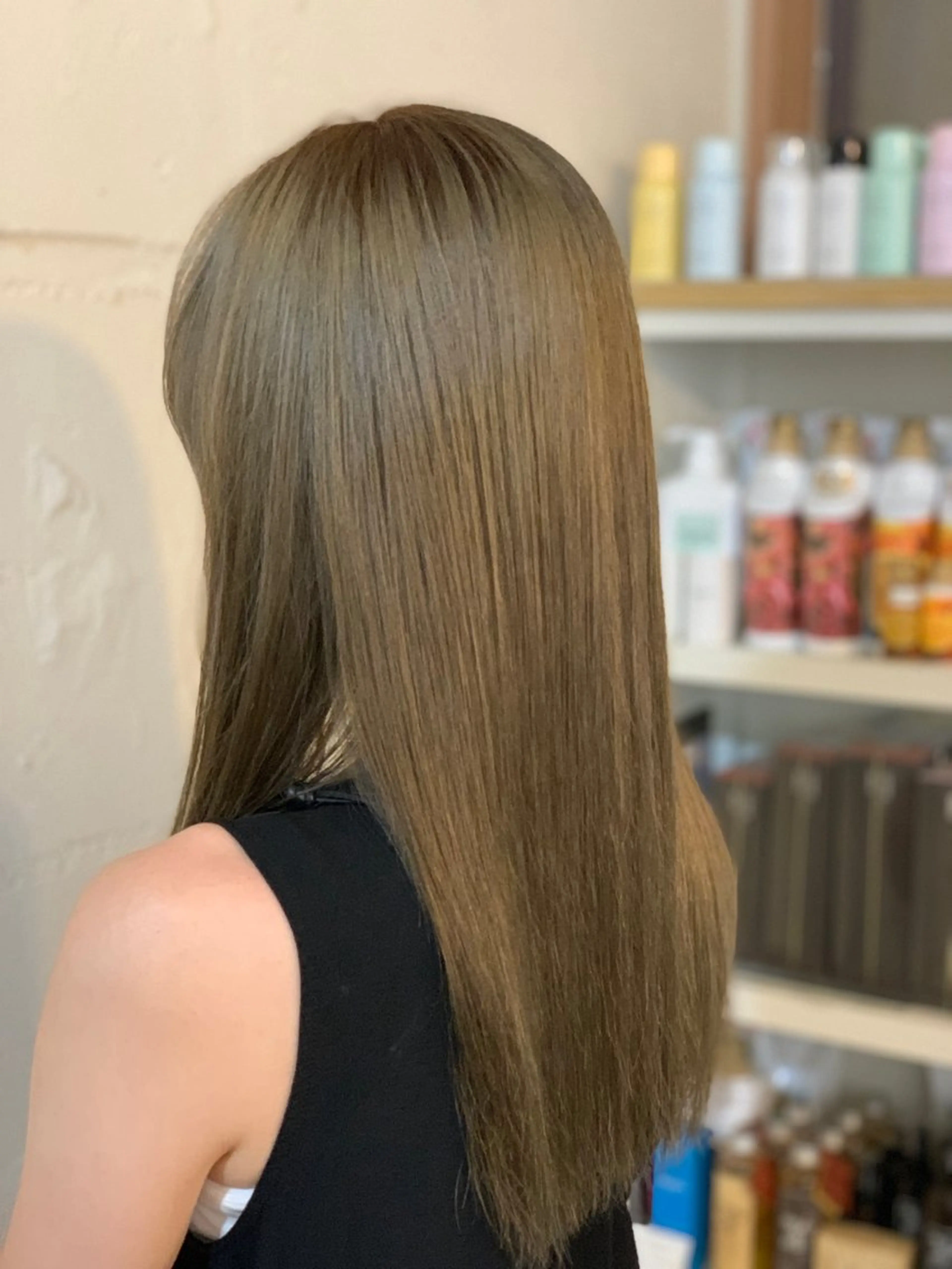 ロング カラー ベージュカラー オリーブベージュ 福永 ちひろのヘアスタイル