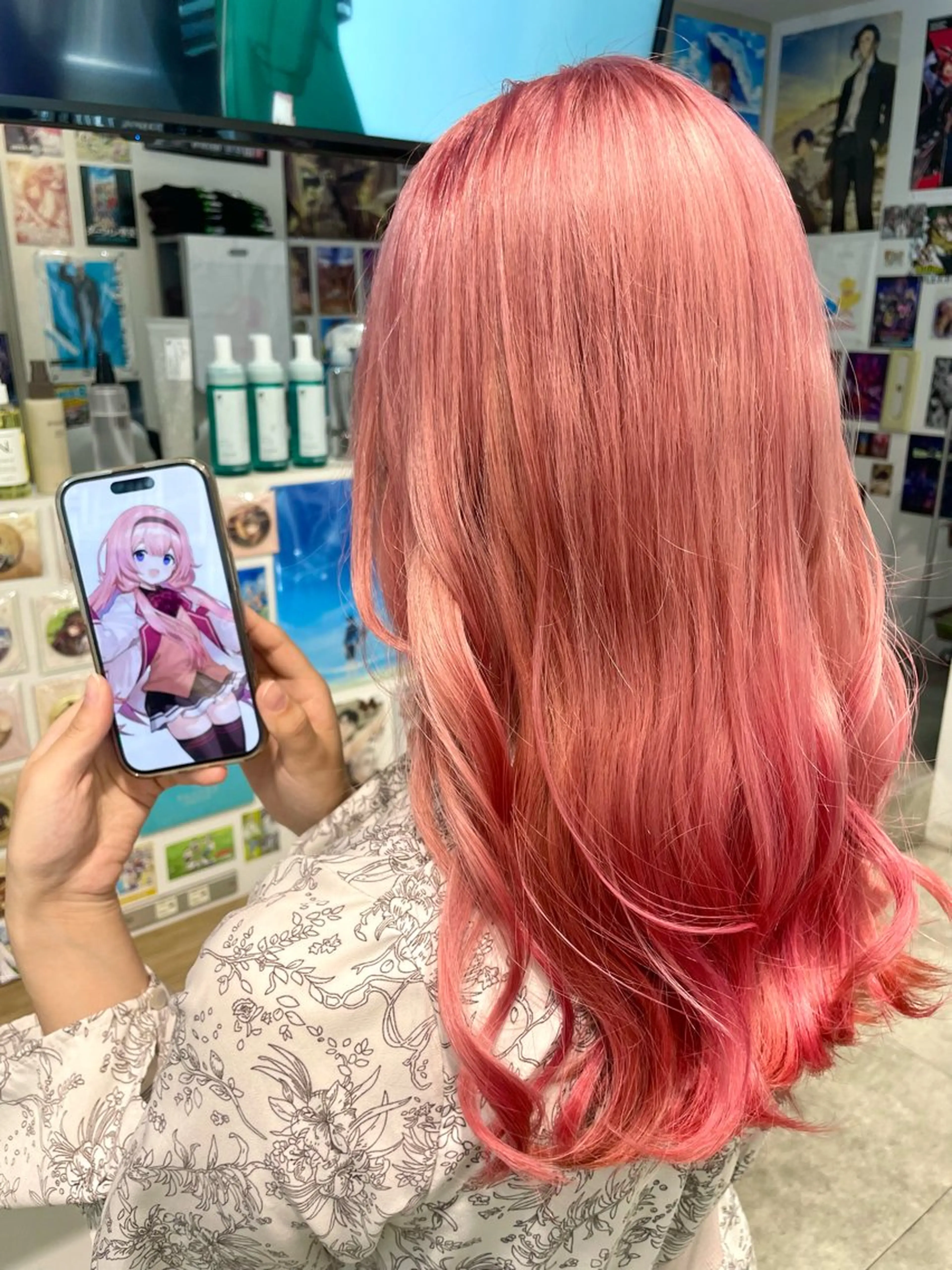 ミディアム カラー ブリーチ ケアブリーチ ピンクカラー ヘアカラー トリートメント インナーカラー/推し ウルフ/アニメカラーのヘアスタイル