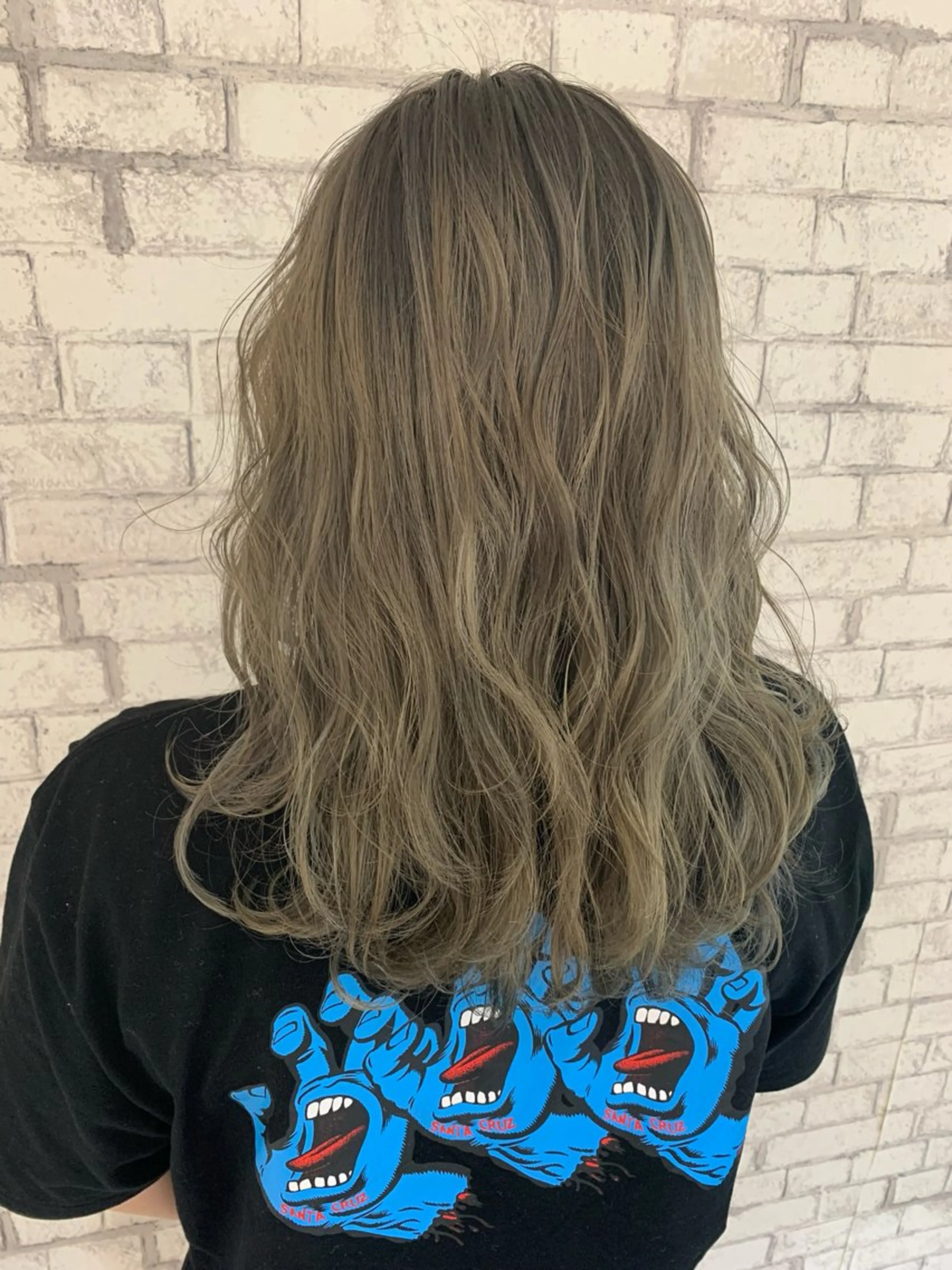 セミロング カラー ✂️小顔カット✂️ 山本有紀のヘアスタイル