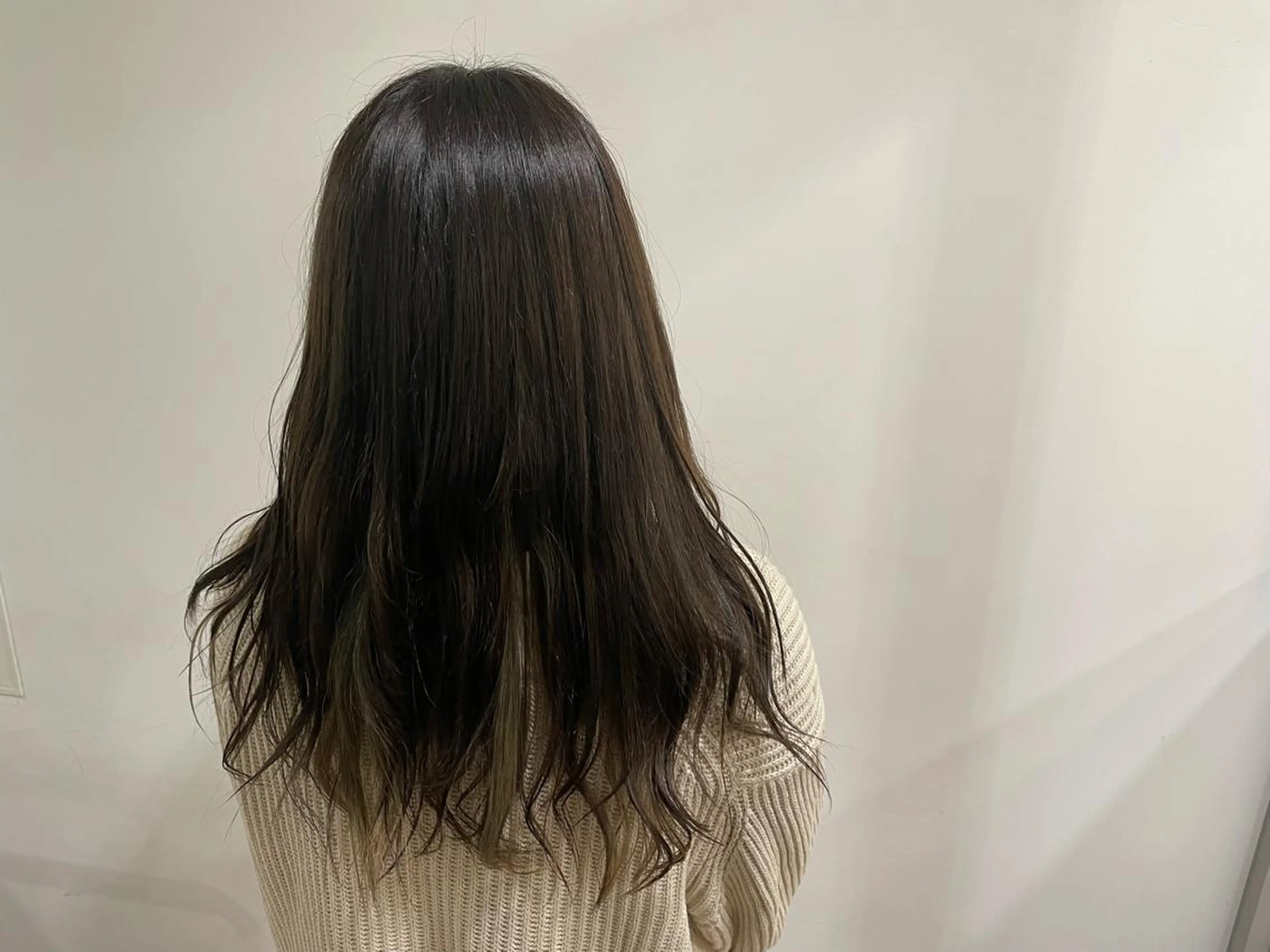 ロング カラー カット ヘアカラー みねぎし ふうかのヘアスタイル